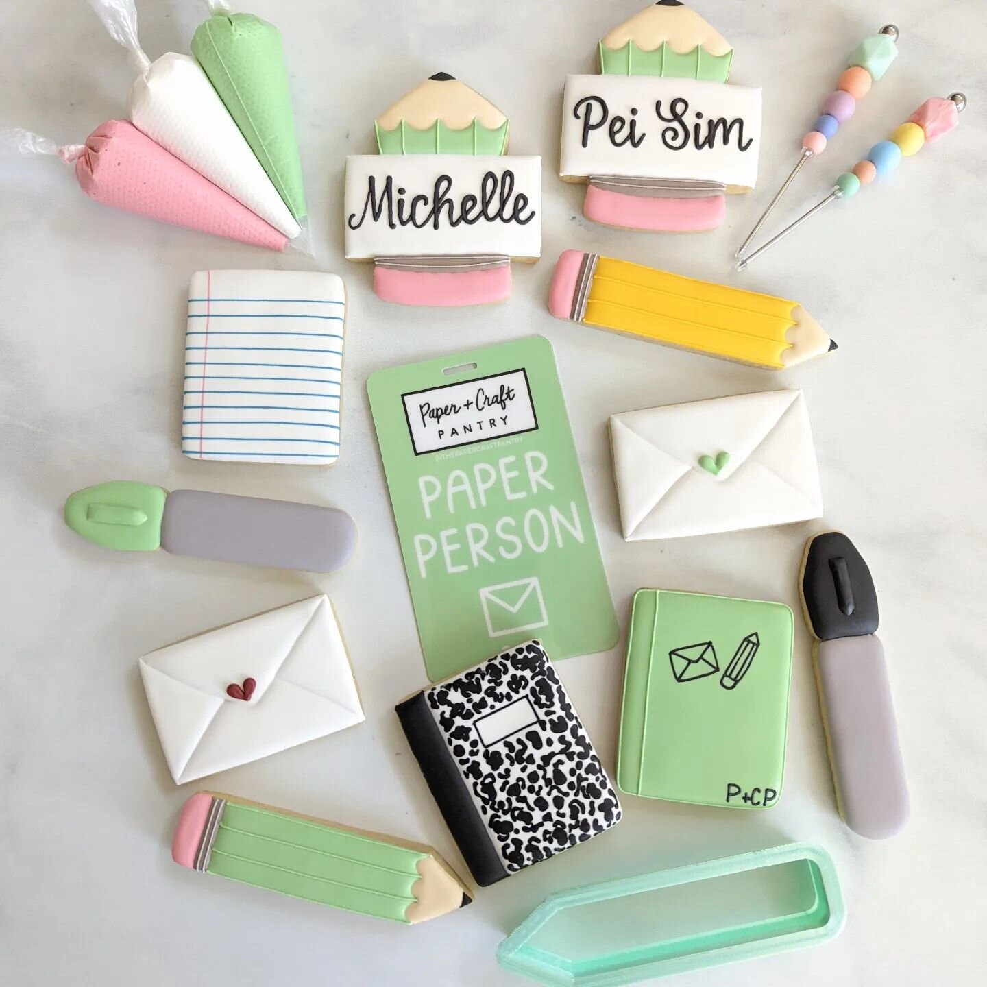 What are you doing on Saturday? Come celebrate Stationery Store Day @thepapercraftpantry and decorate these adorable #stationerycookies with me! Only one ticket left, make sure you grab it!