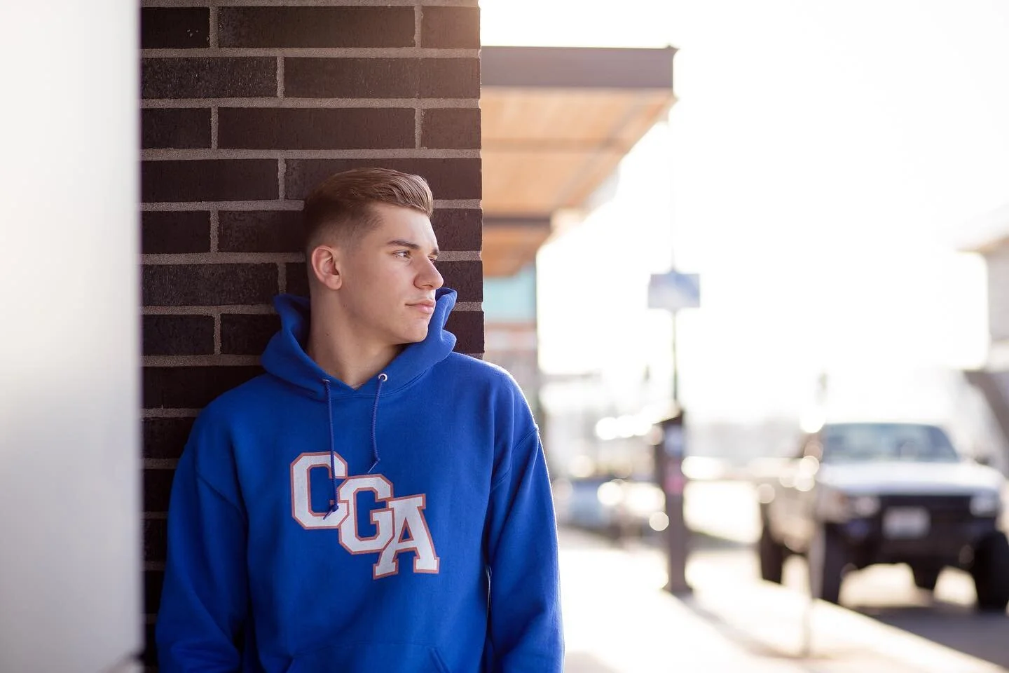 So fun to catch up with this senior client from last fall and do a college announcement session! @j_t_creech, congrats on your acceptance and decision to attend the Coast Guard Academy in the fall!! 
-
#jmarbreyphotography #seniorphotography #seniorp