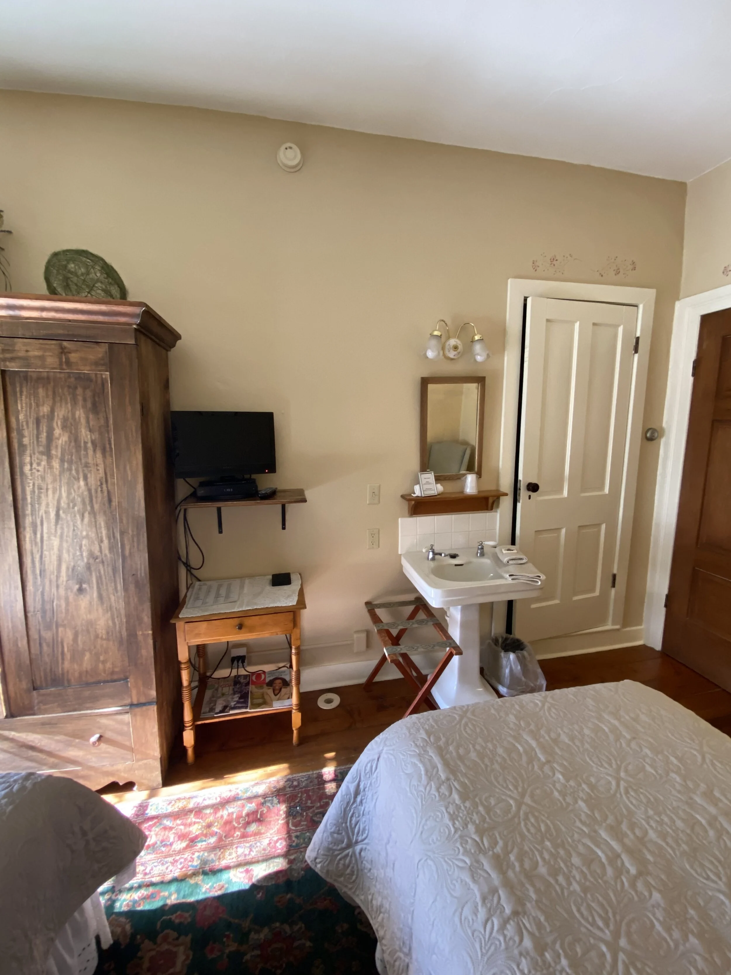 The Stagecoach Inn Room 3