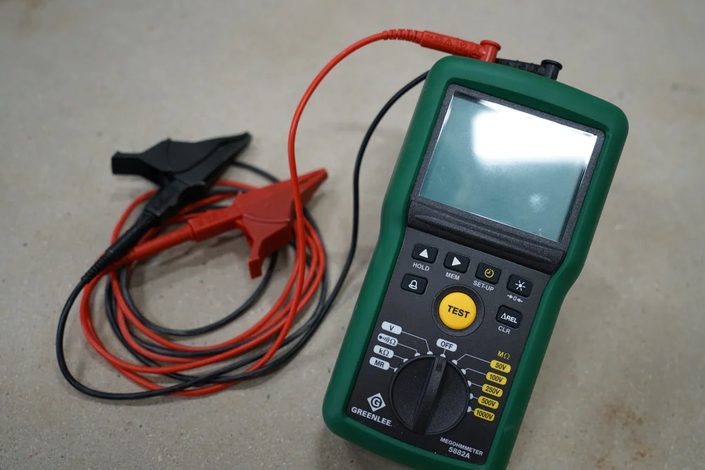 greenlee-5882a-megohmeter-multimeter-megger