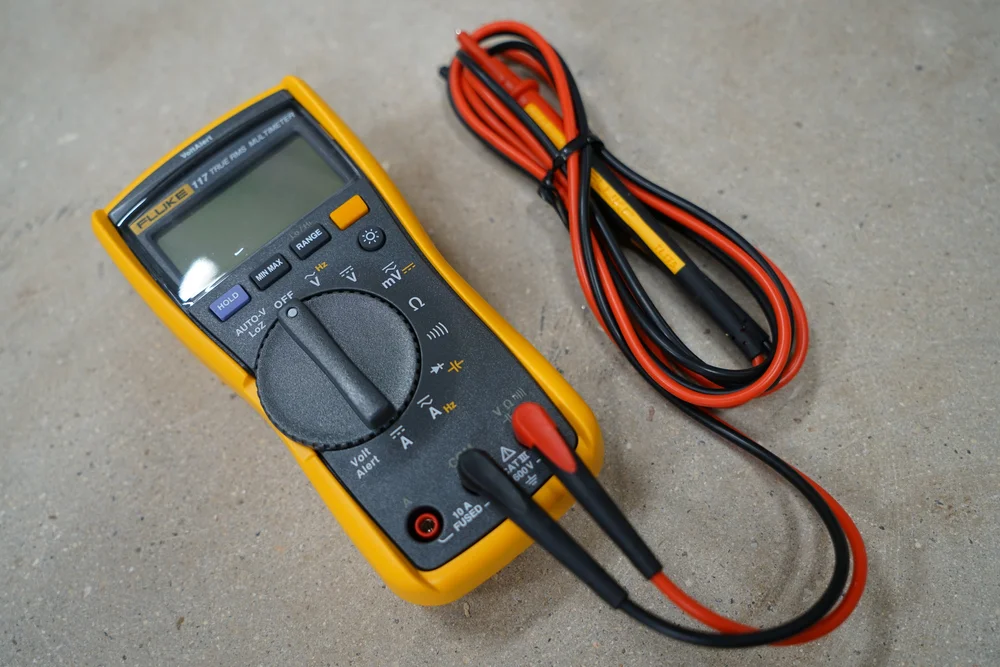 fluke-117-digital-true-rms-multi-meter