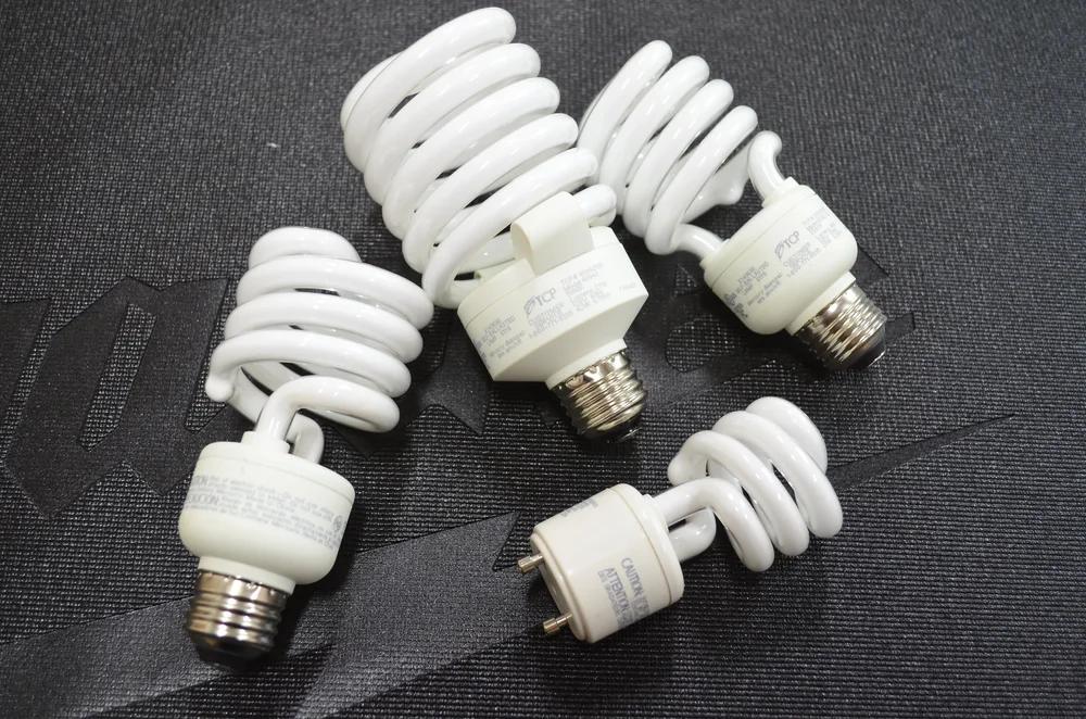 cfl-2700k-3500k-4100k-5000k-fluorescent-compact-lamps_bulbs