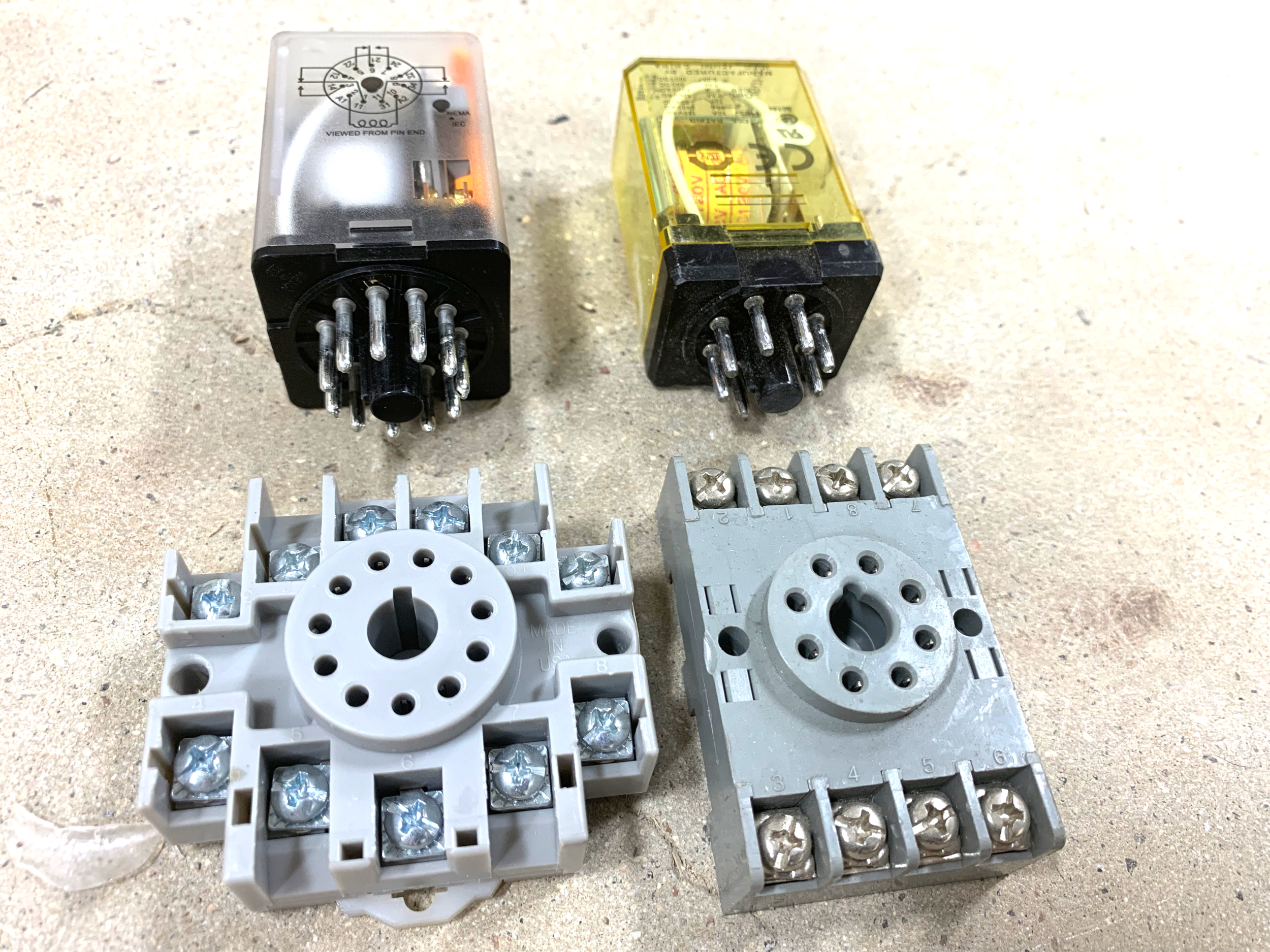 11-pin-and-8-pin-relays.png