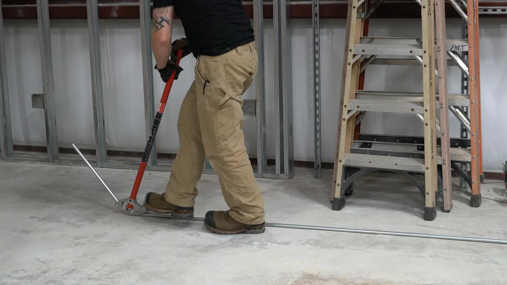 bending-conduit-emt