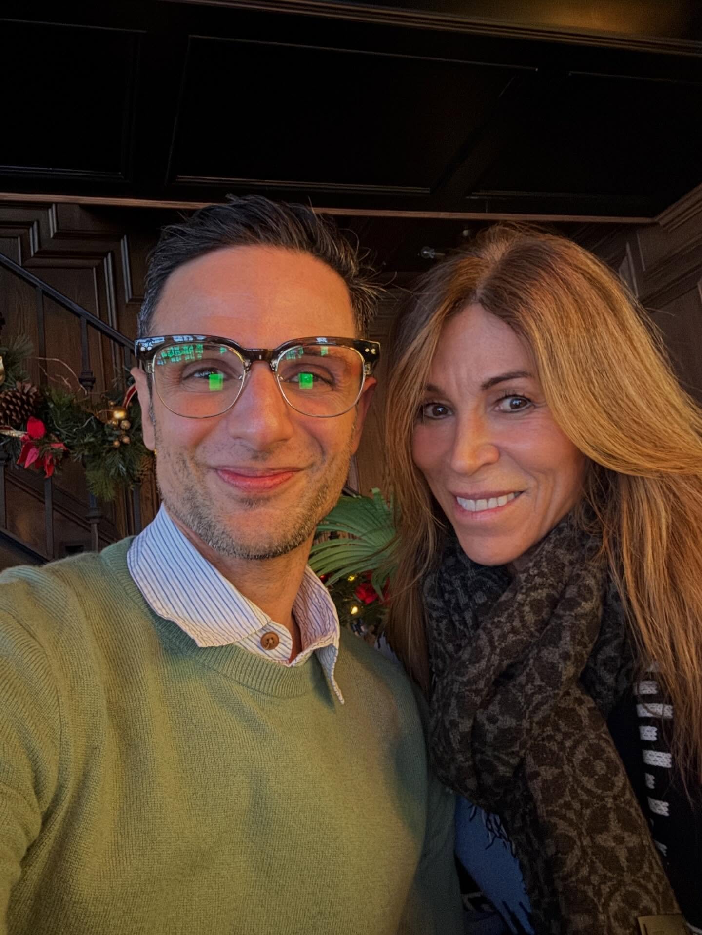 Lovely Holiday afternoon with @lravner777 ! 🎄💕🎶
#jazz #burgers #mezcal