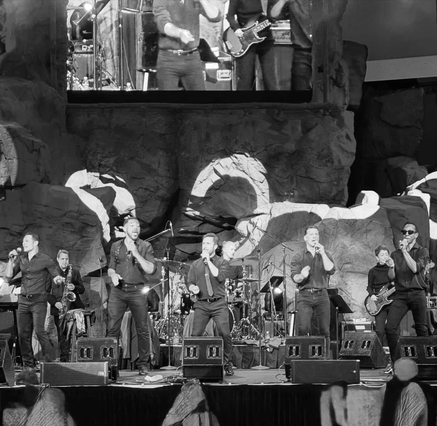 2025 👋🏻❤️

1. January. Doo Wop Project at Mohegan Sun.
2. February. Emily King concert for Valentine&rsquo;s Day.
3. March. Date Nite at Beauty &amp; Essex with Elliott.
4. April. Birthday Brunch at the apartment.
5. May. Elliott&rsquo;s opening ni