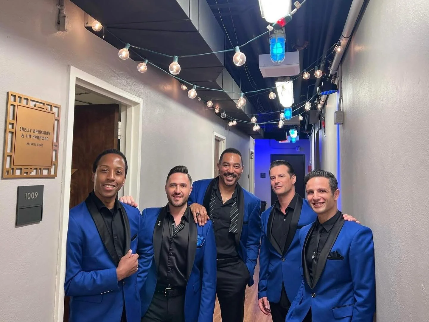 Thank you so much Fort Lauderdale! Such a great show last night with an equally great crowd!! 🎤💙🔥

#doowopproject #doowop #fortlauderdale