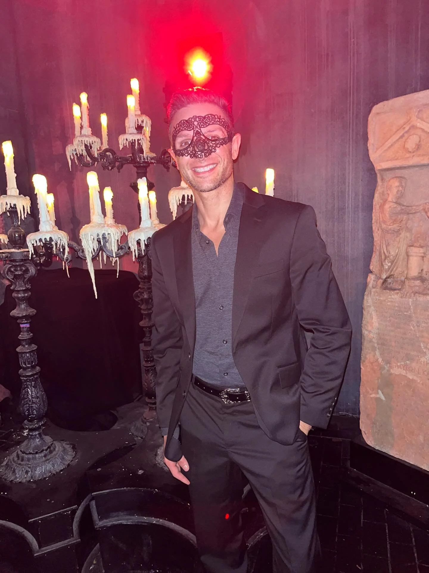 MASQUERADE!! 🎶🎭👻🐵🥁 🎹🕯️🌹We followed Madam Giry to the Phantoms lair and lived to tell the tale! Thank you so much @donna_mattox and @elliottmattox for kicking off my Bday weekend with an iconic bang, my fav restaurant @badroman___ and my fav s