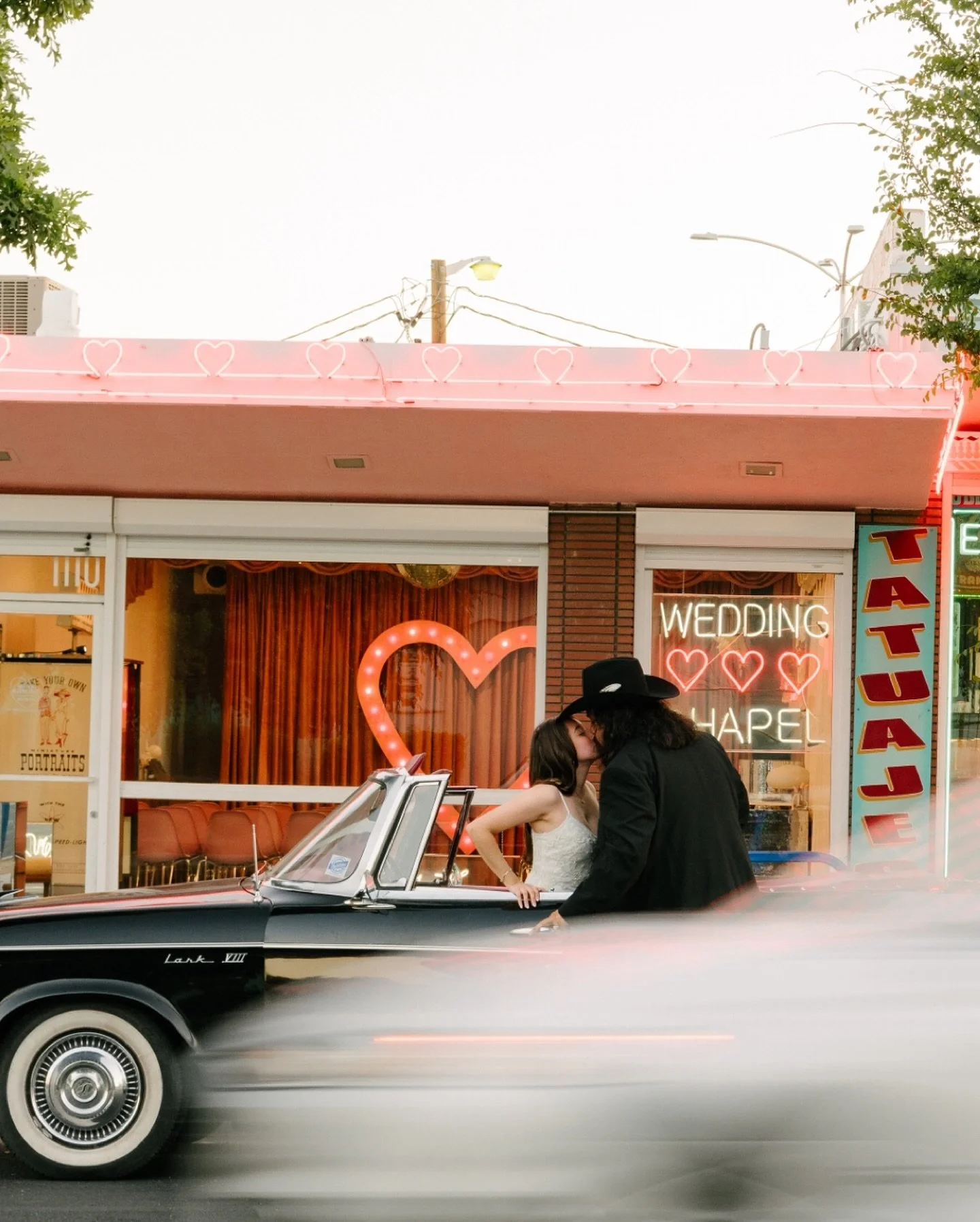 An elopement day that involves Sure Thing, Downtown Tattoo, and walking around Fremont together is pretty perfect. Jazmin &amp; Bobby are the most precious couple - loved getting to hang out with them and show them all around DTLV! 
#laurenraephotogr