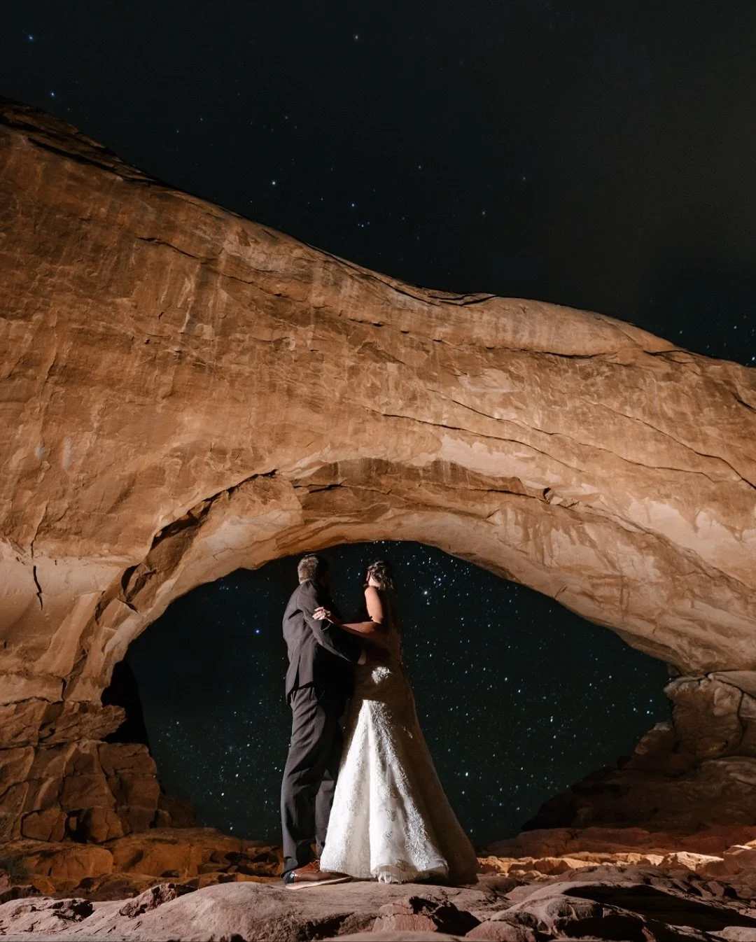 Moab is a really special place to Lexi and Adam. They got engaged there last summer on a hike in Arches National Park, so they decided to come back for a second visit and make it official! After months of planning, they landed on a ceremony at Dead H