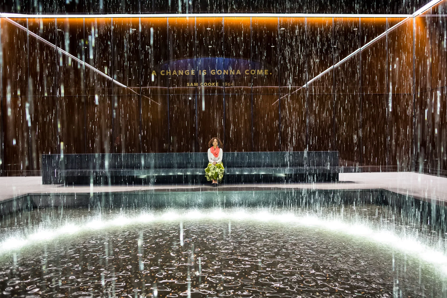 I would have spent another full day in the museum and still not seen this if not for the pretty lady here adding the pop of color. She knew there was a fountain in there somewhere because she'd seen pictures of it, so we kept looking until we found it.