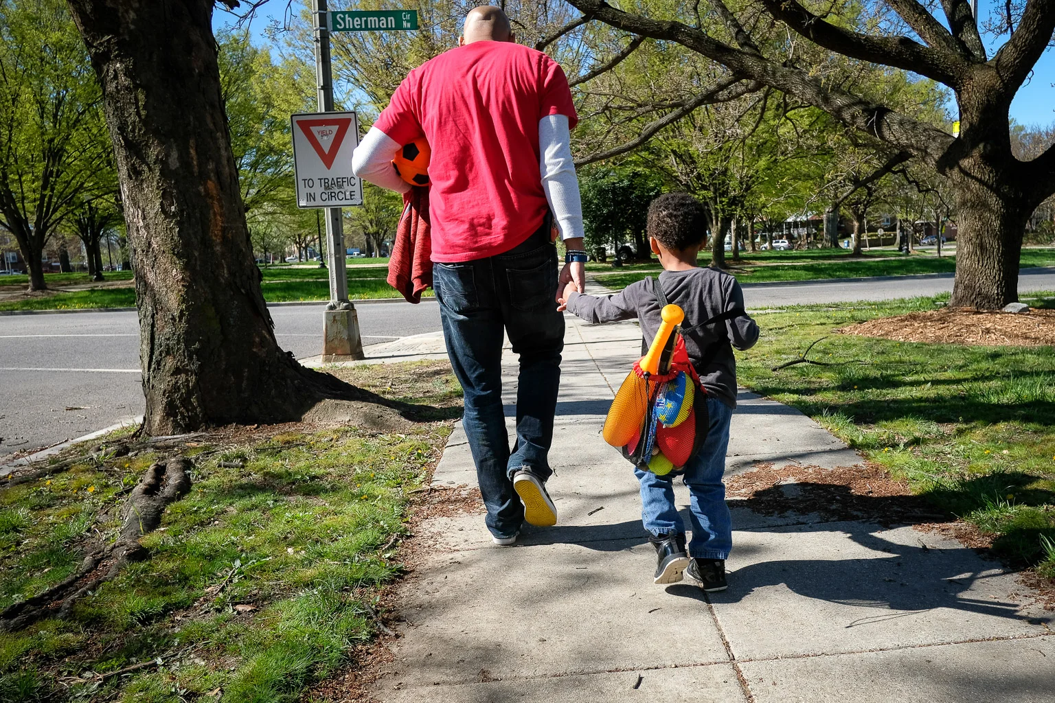 Off to the park. This isn't the end of the story. Click here for part II to find out what happened at the park when dad decided to show off for the camera and his bright idea backfired.