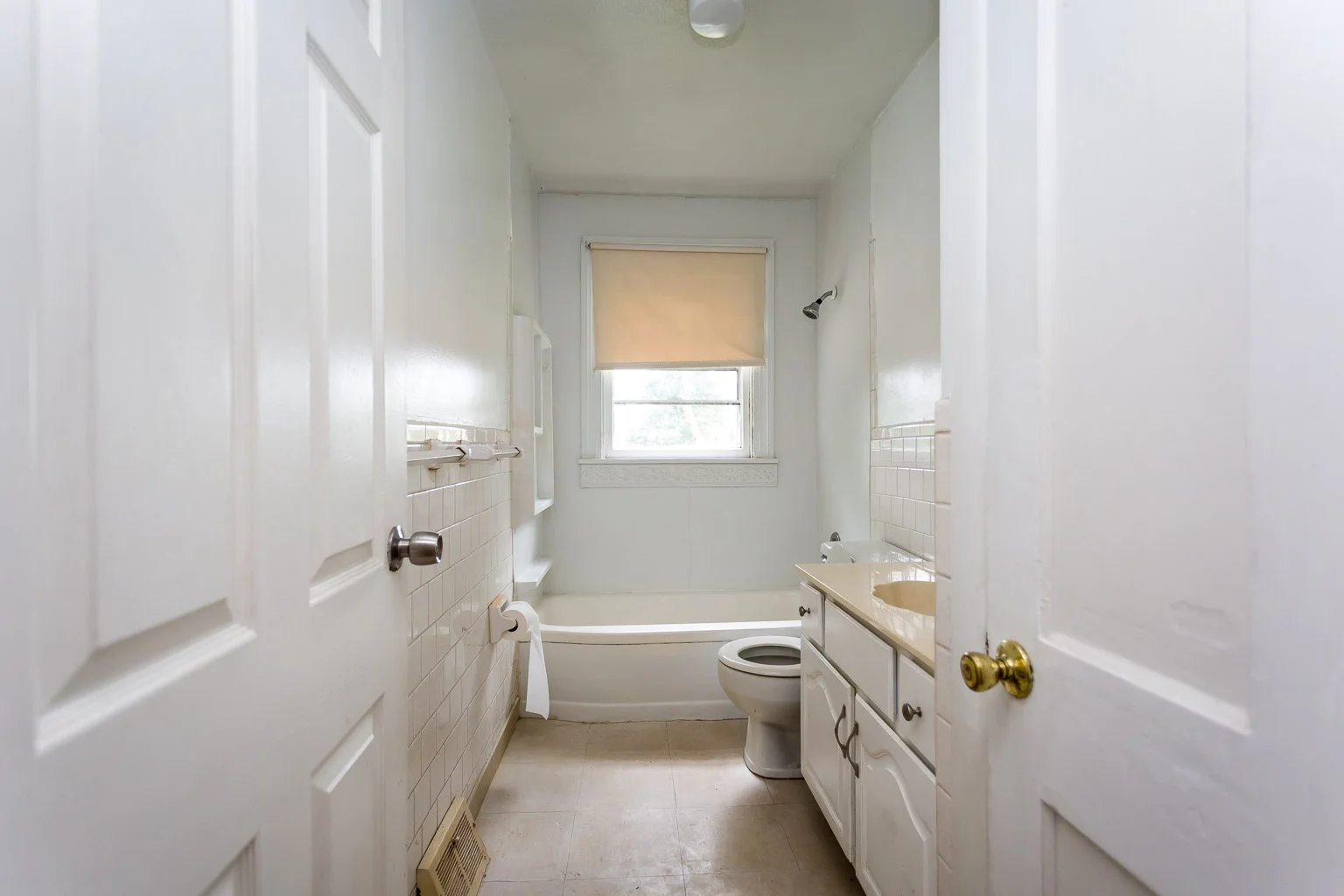 This is the before picture of the bathroom.