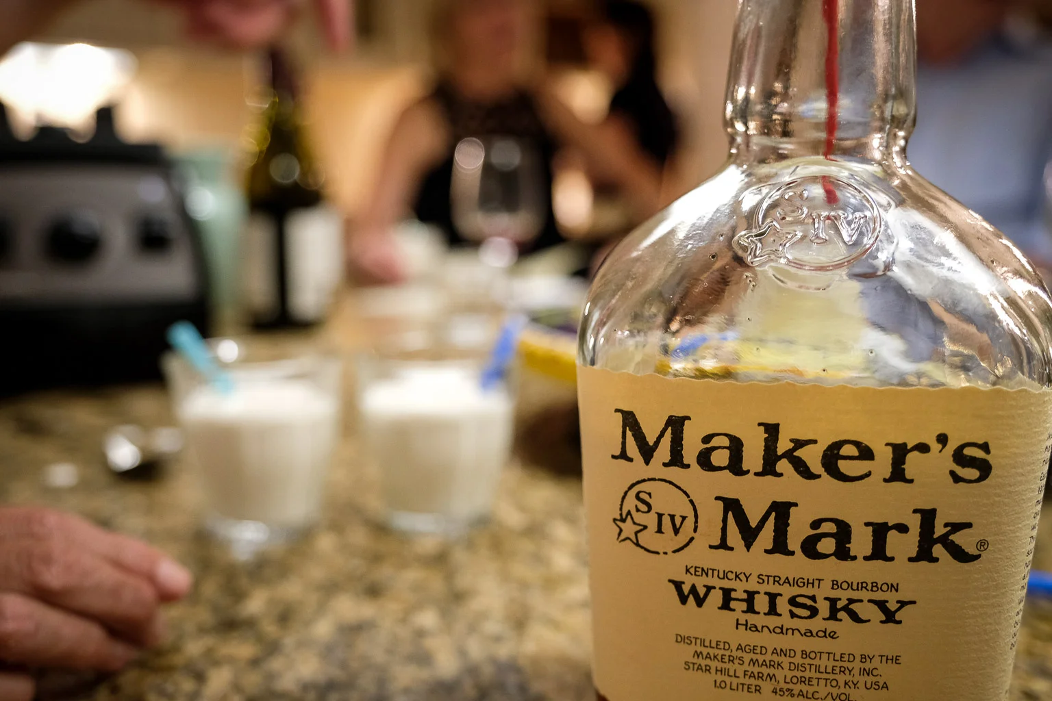 And now for dessert: Milkshakes in the background. Milkshake magic in the foreground!