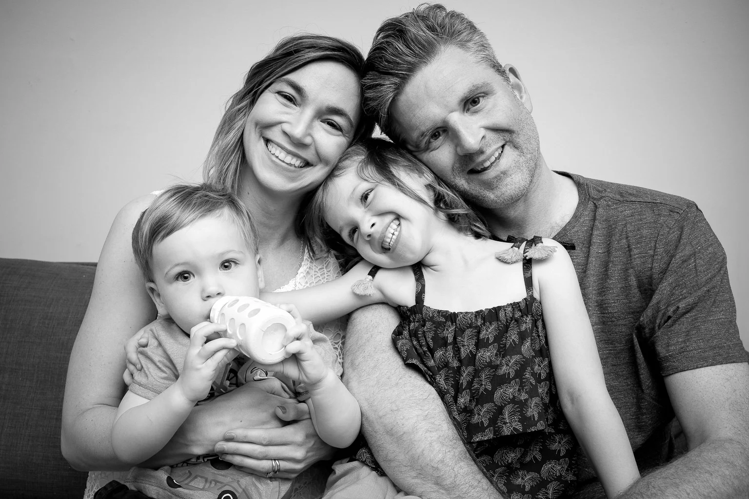 How To Get Great Family Photos With YOU In The Picture, Mom!