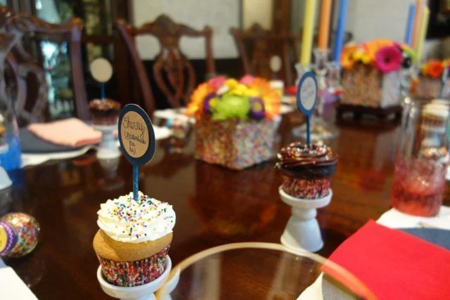 Seating assignments in cupcakes for baby sprinkle