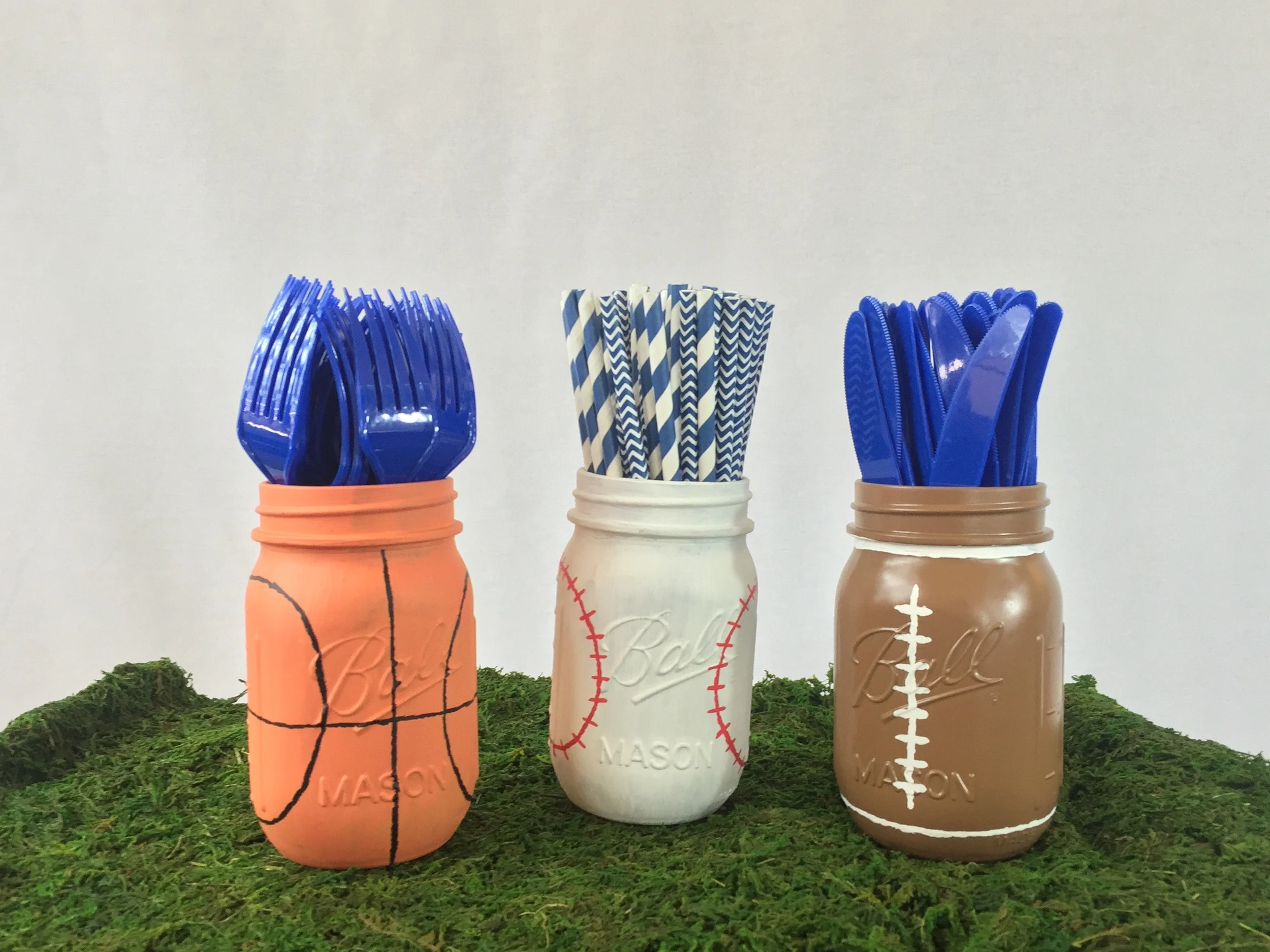 Utensil holders for sports themed party