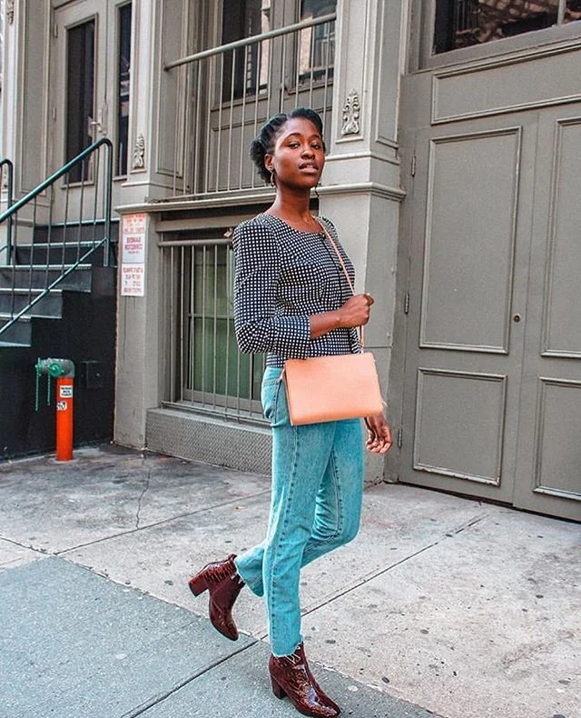 Walking into the weekend..... ready to take it on! ❤️❤️✨🕶What&rsquo;s your weekend plans? Christmas shopping, family parties, ugly Christmas 🤶bar crawl? #happyfriday @petitemarienyc