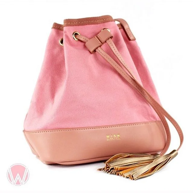 Summer Bag Magic ☀️☀️ Shop our crossbody bucket bags for all of your #summerday adventures!