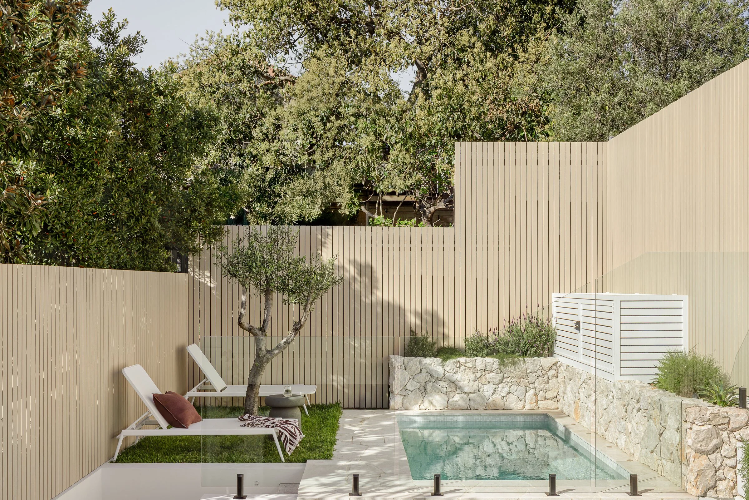 Clovelly Brighter WR-2.jpg