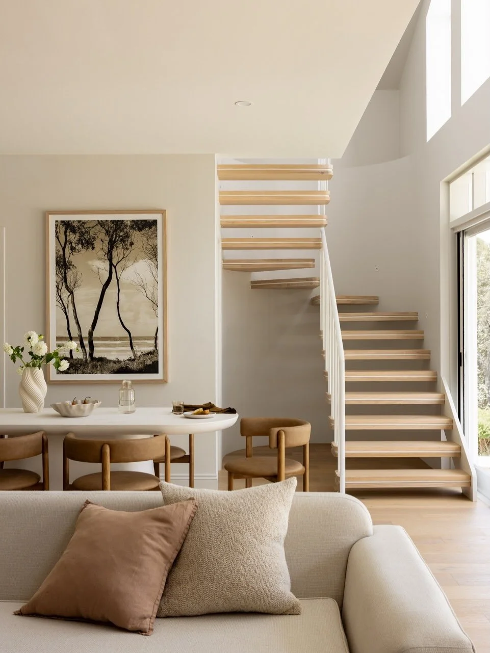 When your client is a stair case designer, you end up with results like this! The dining area at our Oatley project is actually a pretty simple space&hellip;the styling is gorgeous but it&rsquo;s the stair case as the back drop that&rsquo;s the real 