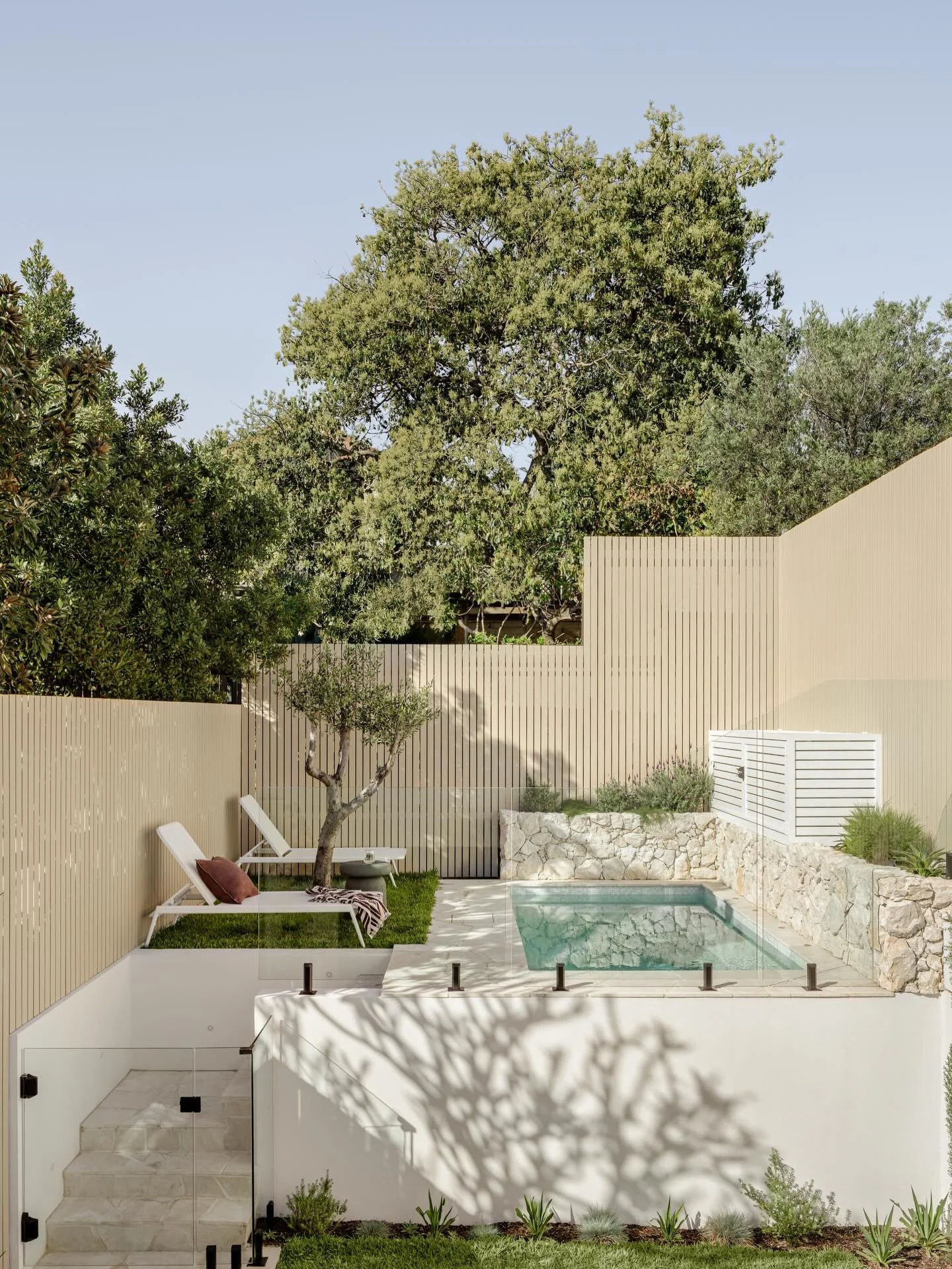 We are always honest with our clients that exteriors are not our thing but inevitably we ALWAYS end up doing something for them! Our Clovelly project was a little different in that we were involved in the whole exterior from day one. Mediterranean in