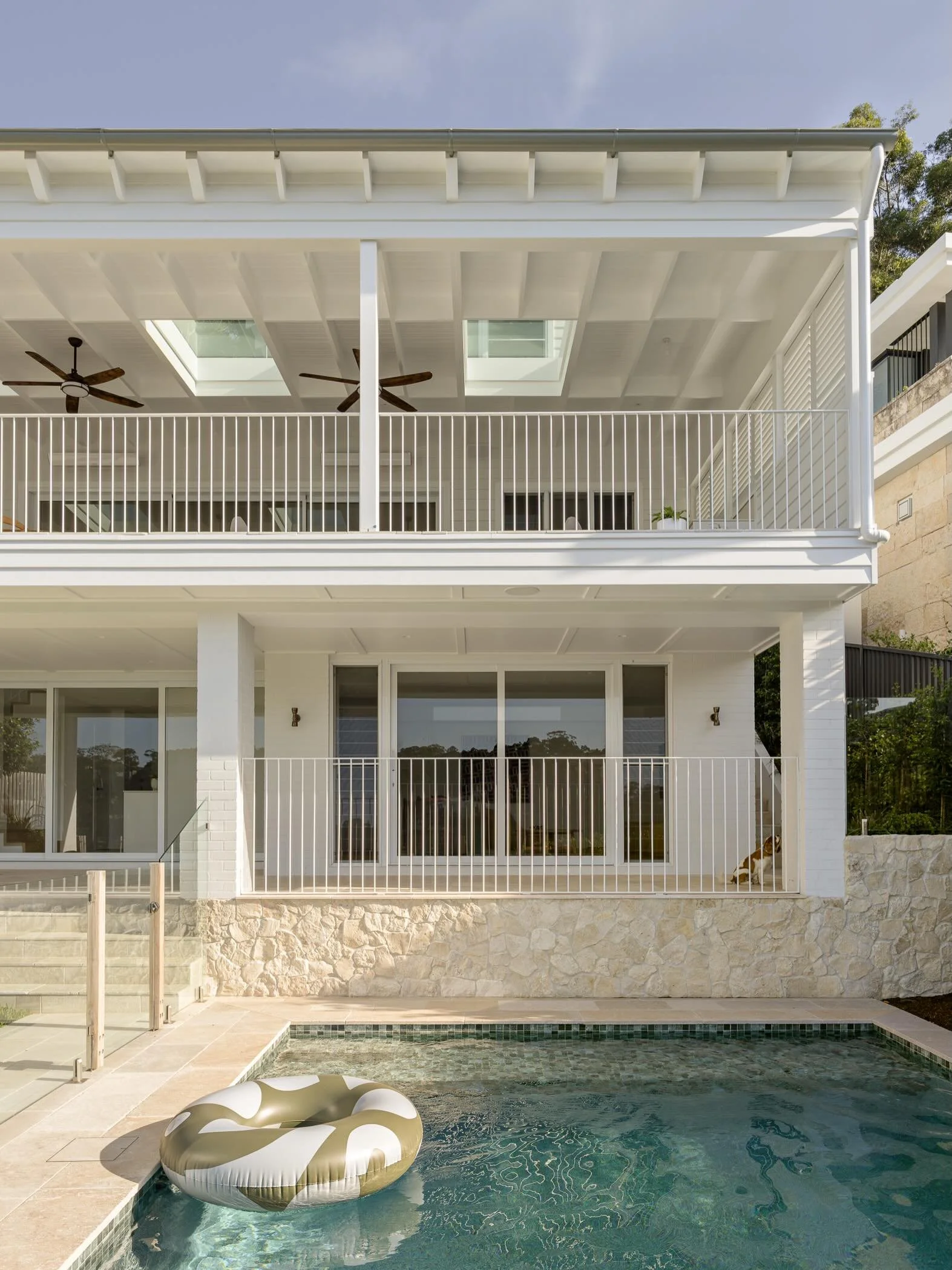 Sharing the exterior of our Oatley project, much of the success was due to our incredible builder @bamconstructionsgroup who is completely at home doing all of these kinds of details!! We had a little hand in it, but absolute kudos to Ben who just kn