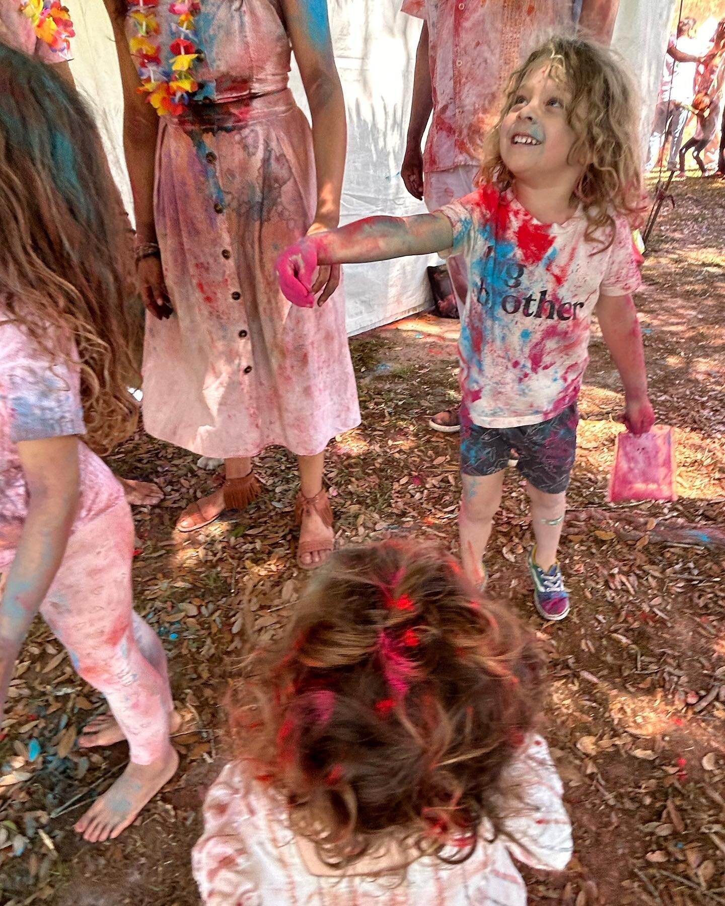 We welcomed @josoy back home and ushered in Spring with the Holi Festival in Lafayette ❤️💜💛💙🧡💚

#playtime #holi #hindutradition #welcomespring #festivalofcolors