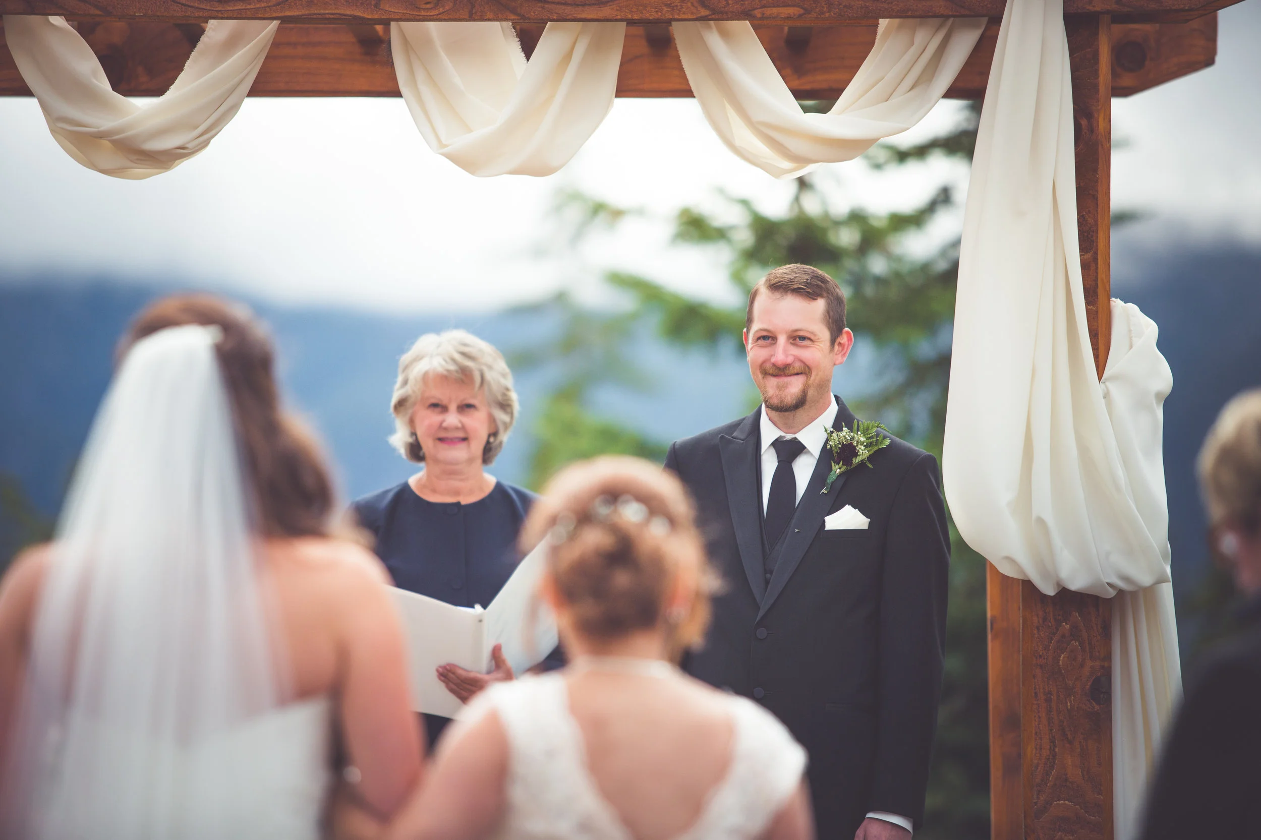 groom sees bride for first time at vancouver island wedding