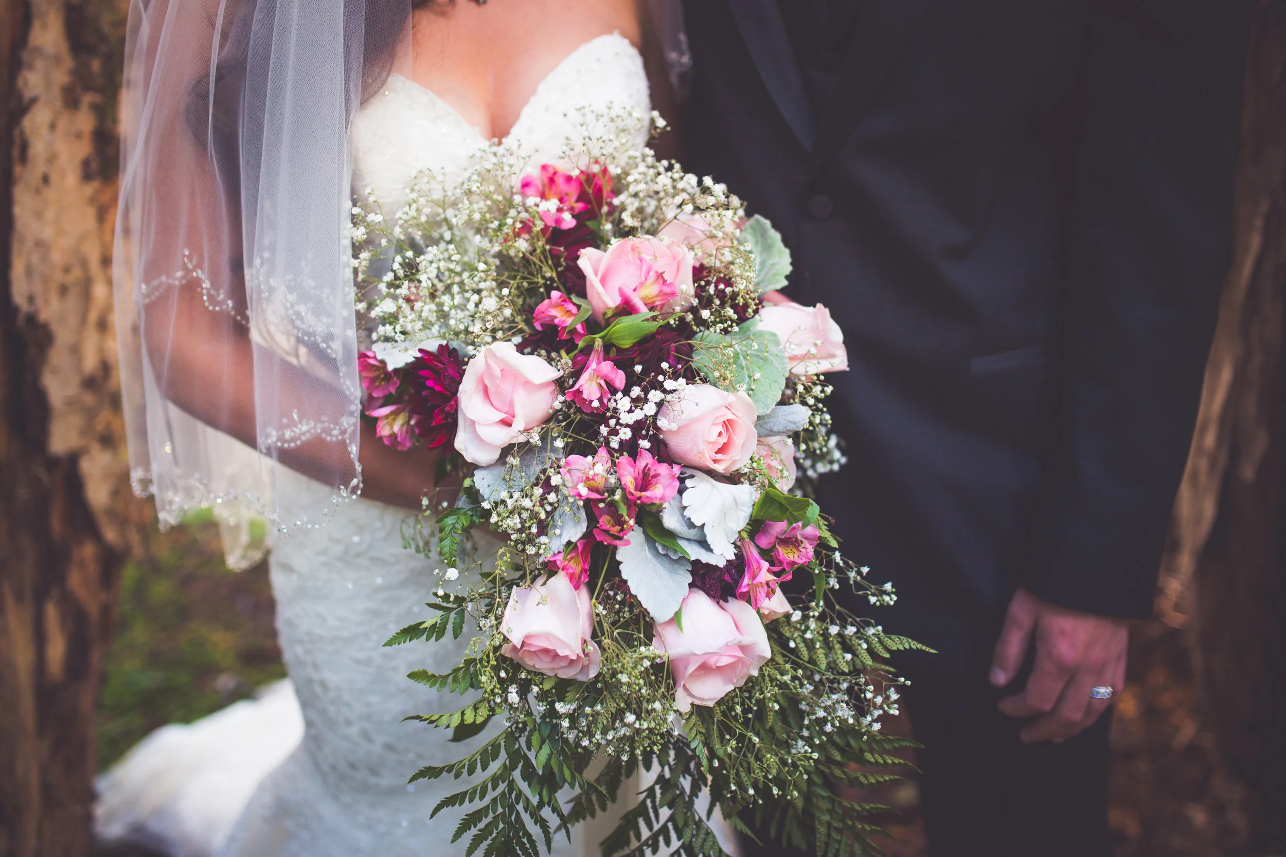 gorgeous bridal bouquet for mount washington resort wedding