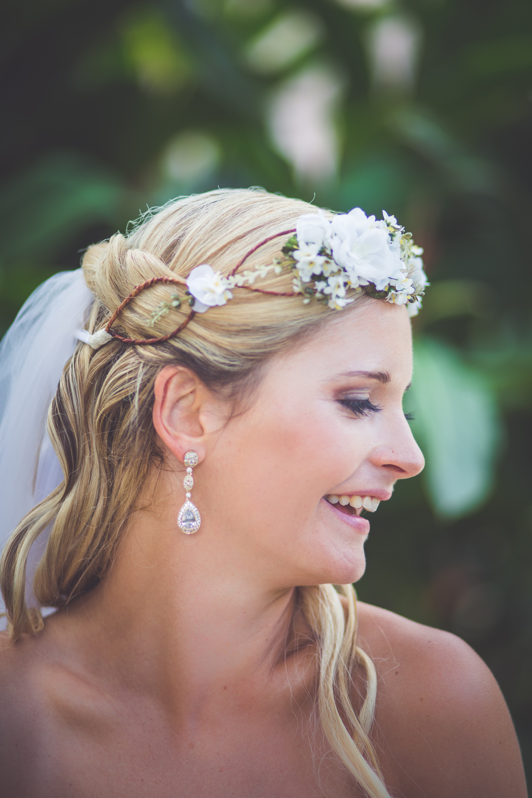 smiling bride mexico wedding