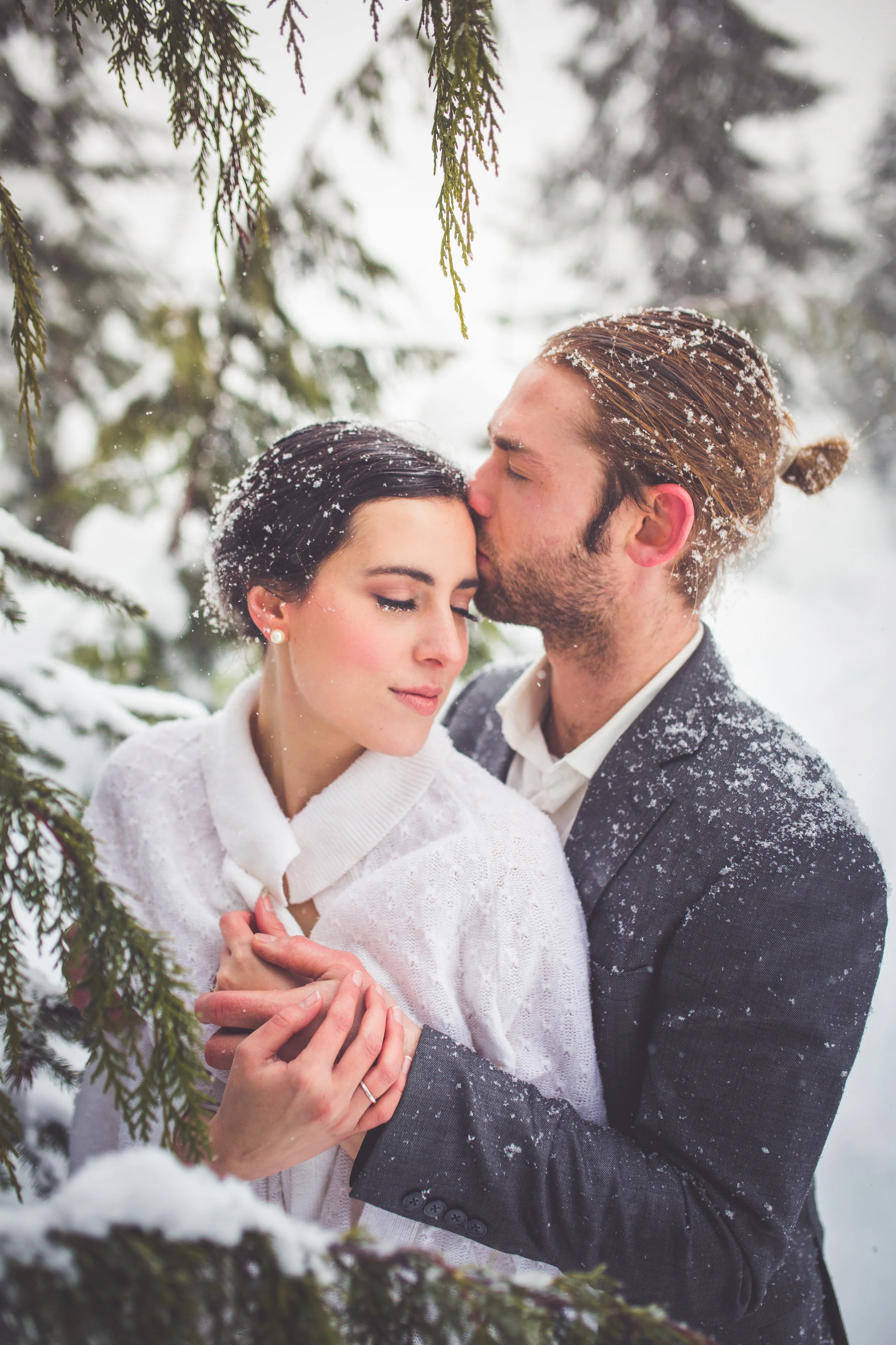 romantic vancouver island wedding photographers