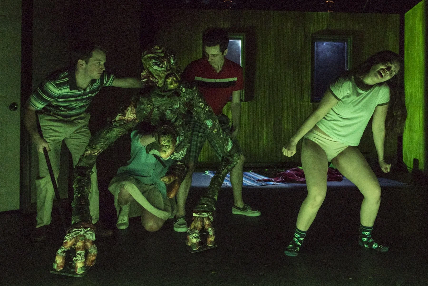 NIBBLER (2017), Rattlestick Playwrights Theater
(Photo: Russ Rowland)