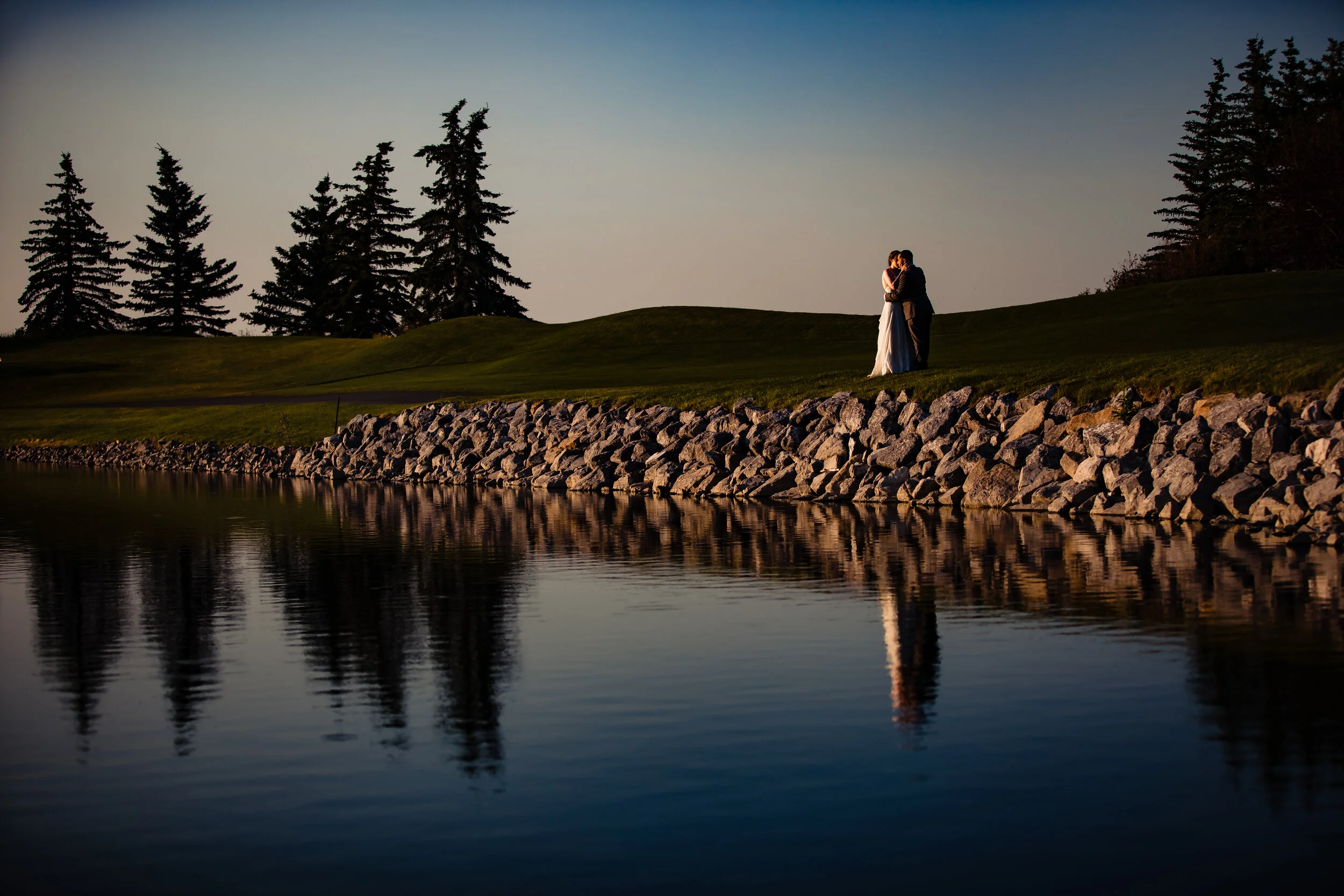 Luke + Sarah // Hamptons Golf Course Wedding // Calgary Wedding Photographer  — K Plus J Photography