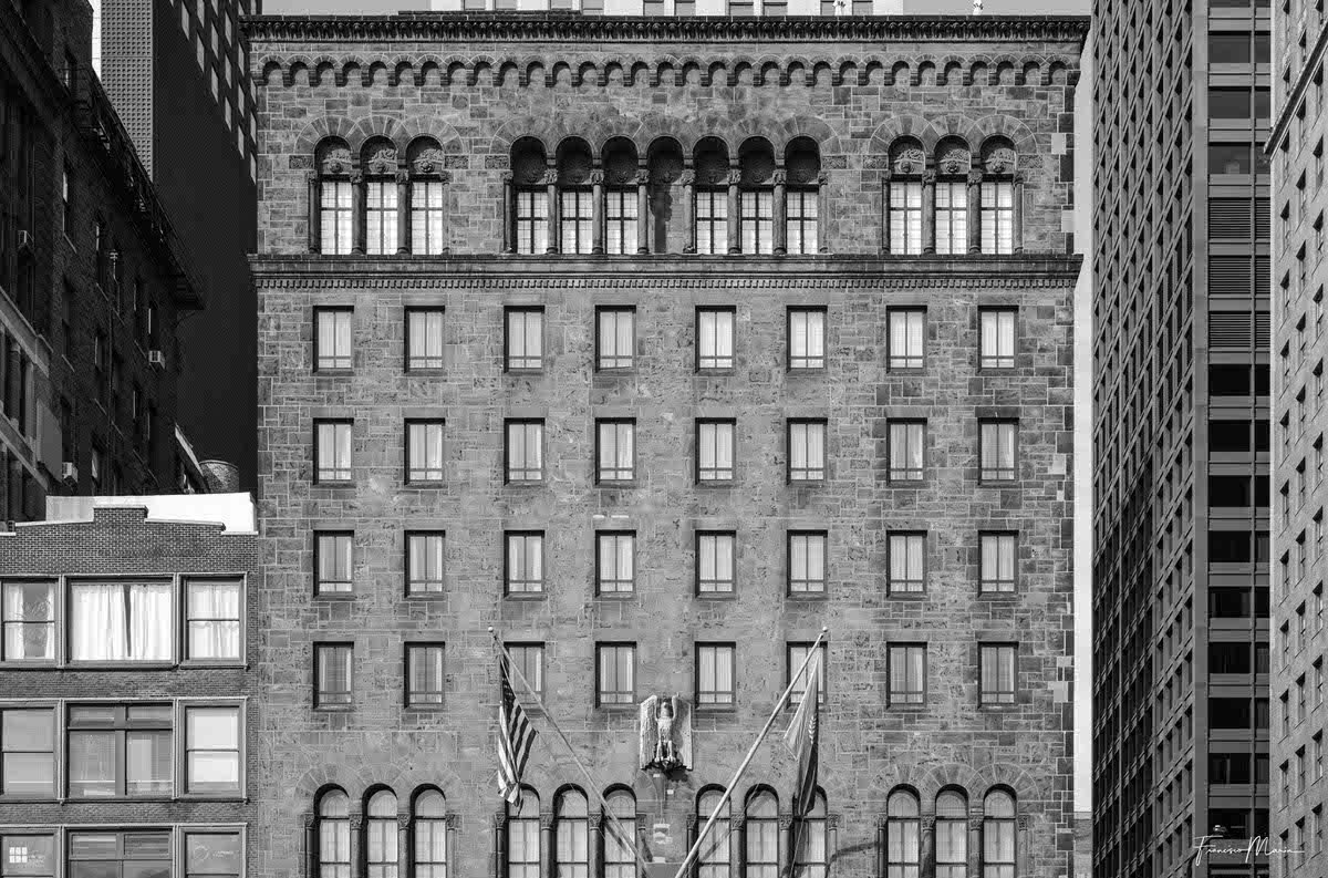 Windows_in_Chicago-9.jpg