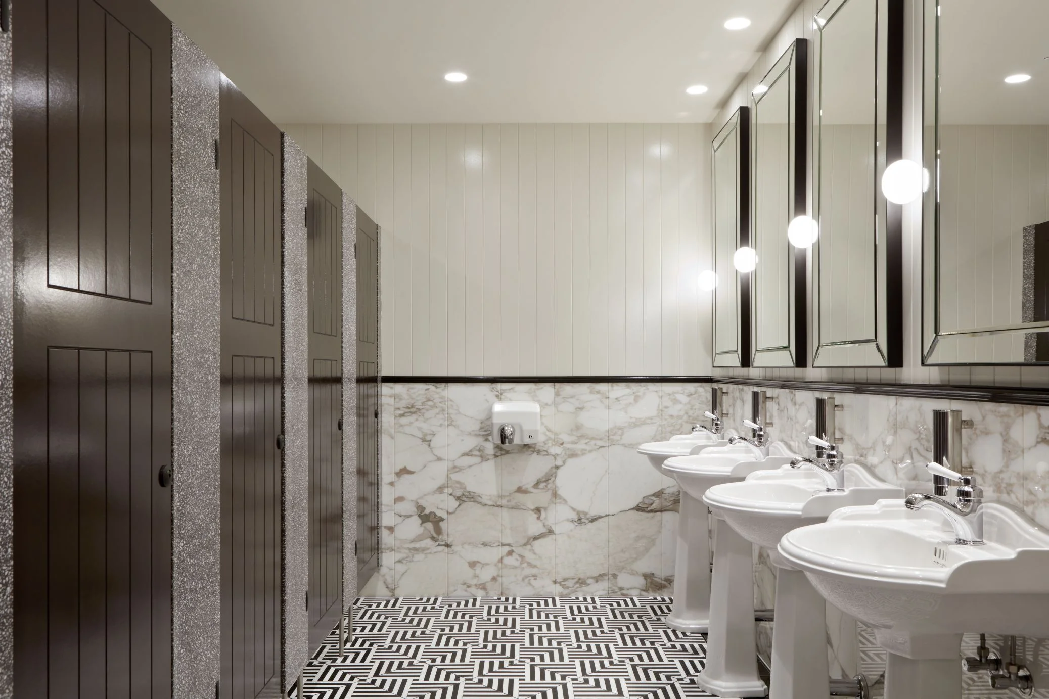 ©CFJ_Duck & Rice-12_compressed.jpg