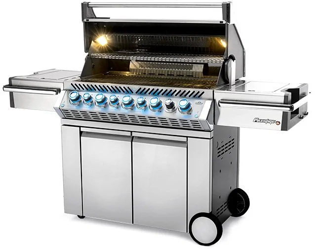 XL Napoleon gas BBQ with 5 to 6 burners, XL standard brand