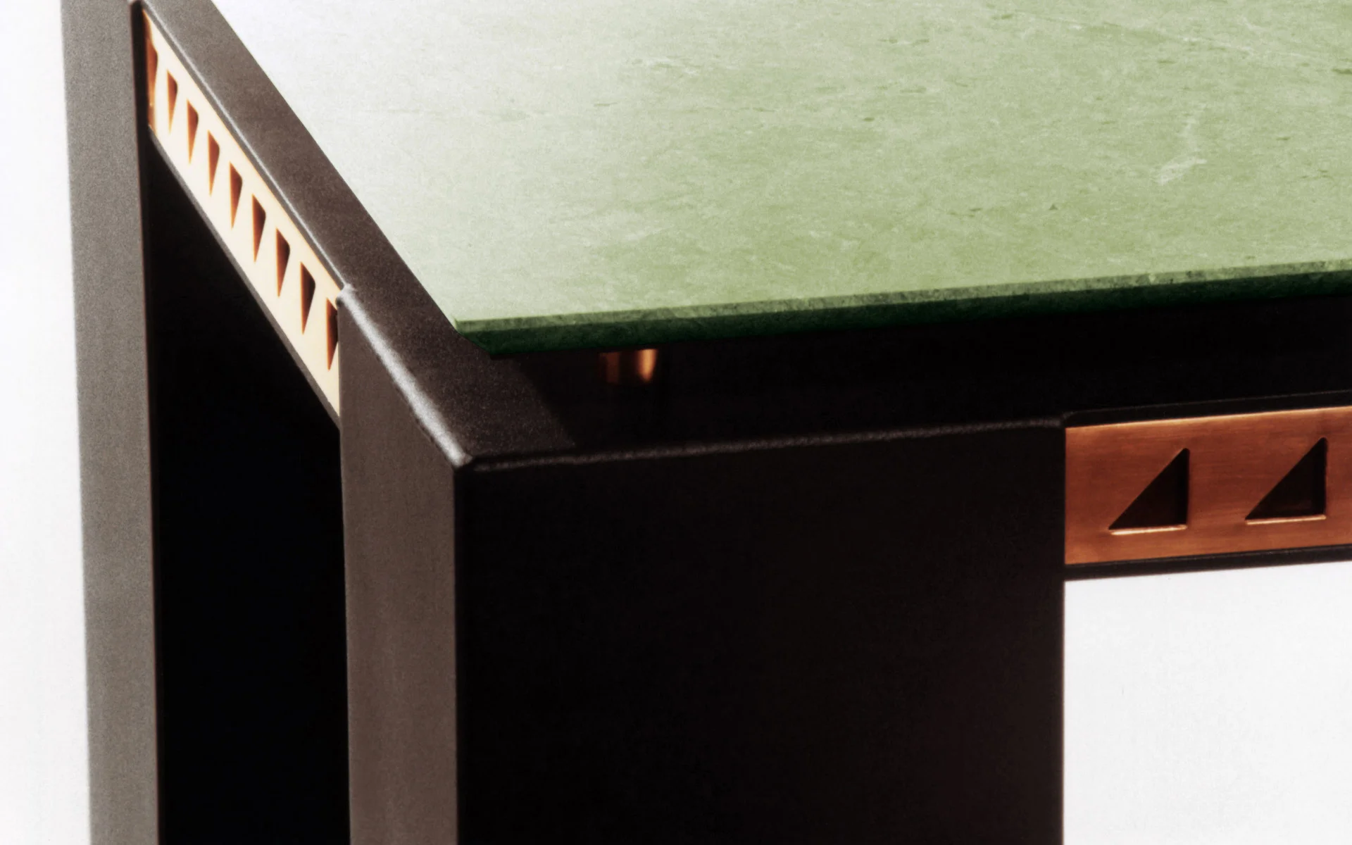 desk-side-detail.jpg