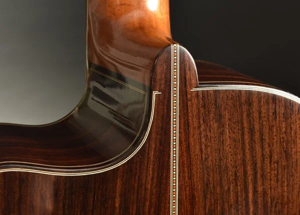 Contoured Cutaway