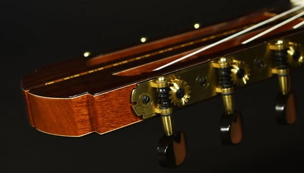 Tuner-Detail_Web.jpg