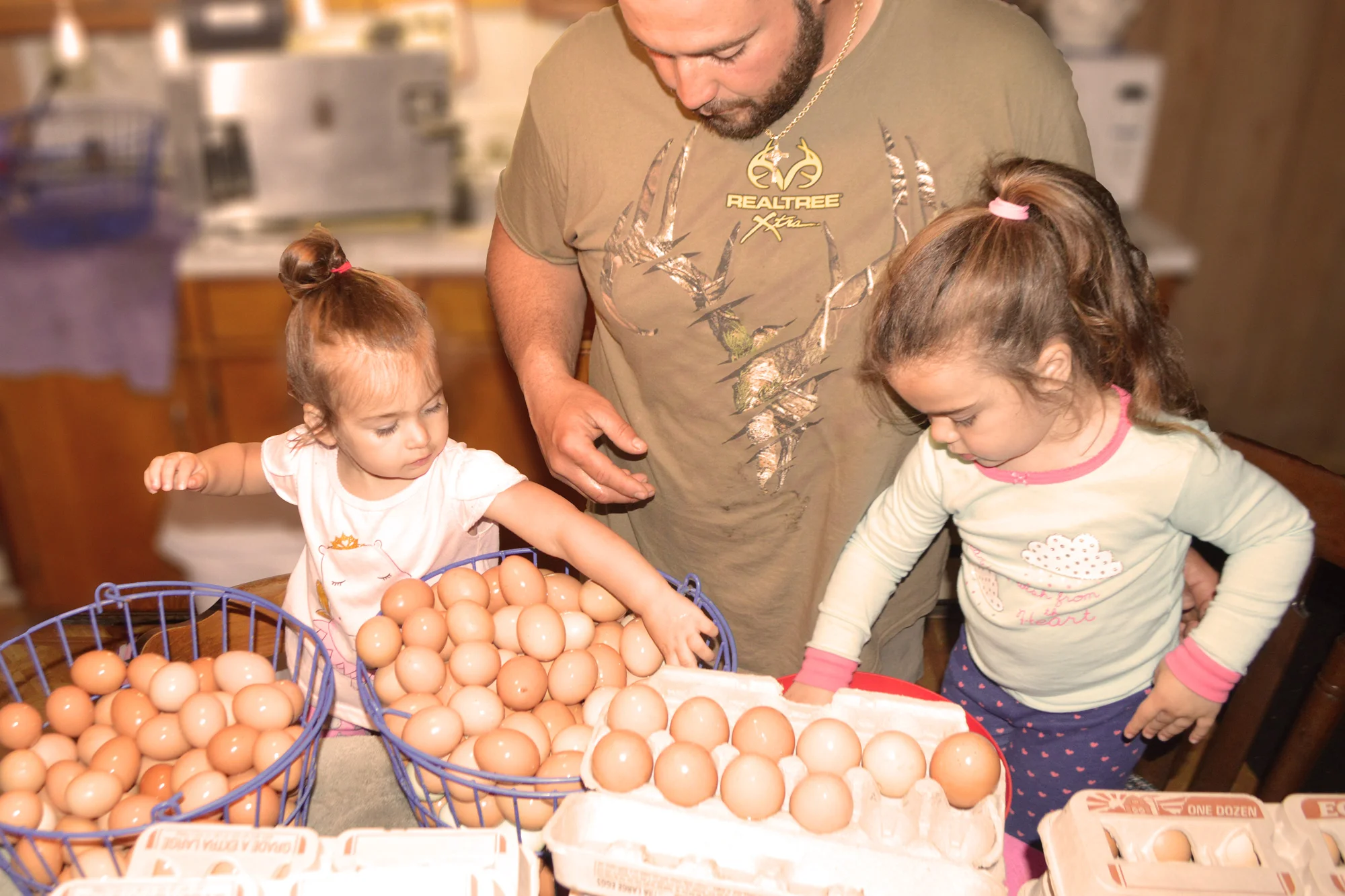 DaSilvaFarm_EggWashing_Warm_WEB.jpg