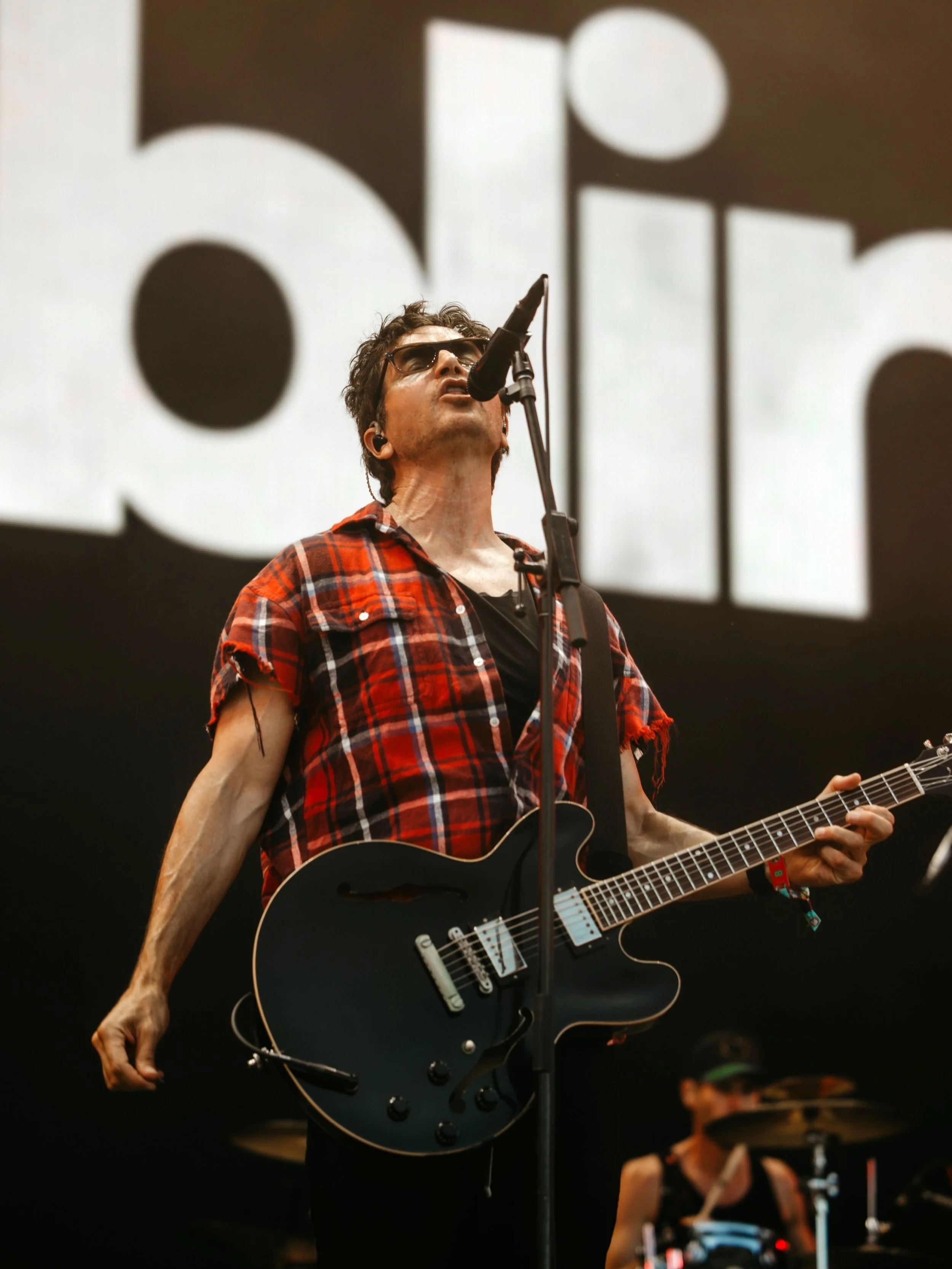 @thirdeyeblind x @vanswarpedtour

&hellip;.

#warpedtour #thirdeyeblind #mgk
#concertphotography yellowcard @yellowcard @williamryankey @machinegunkelly @modsun
