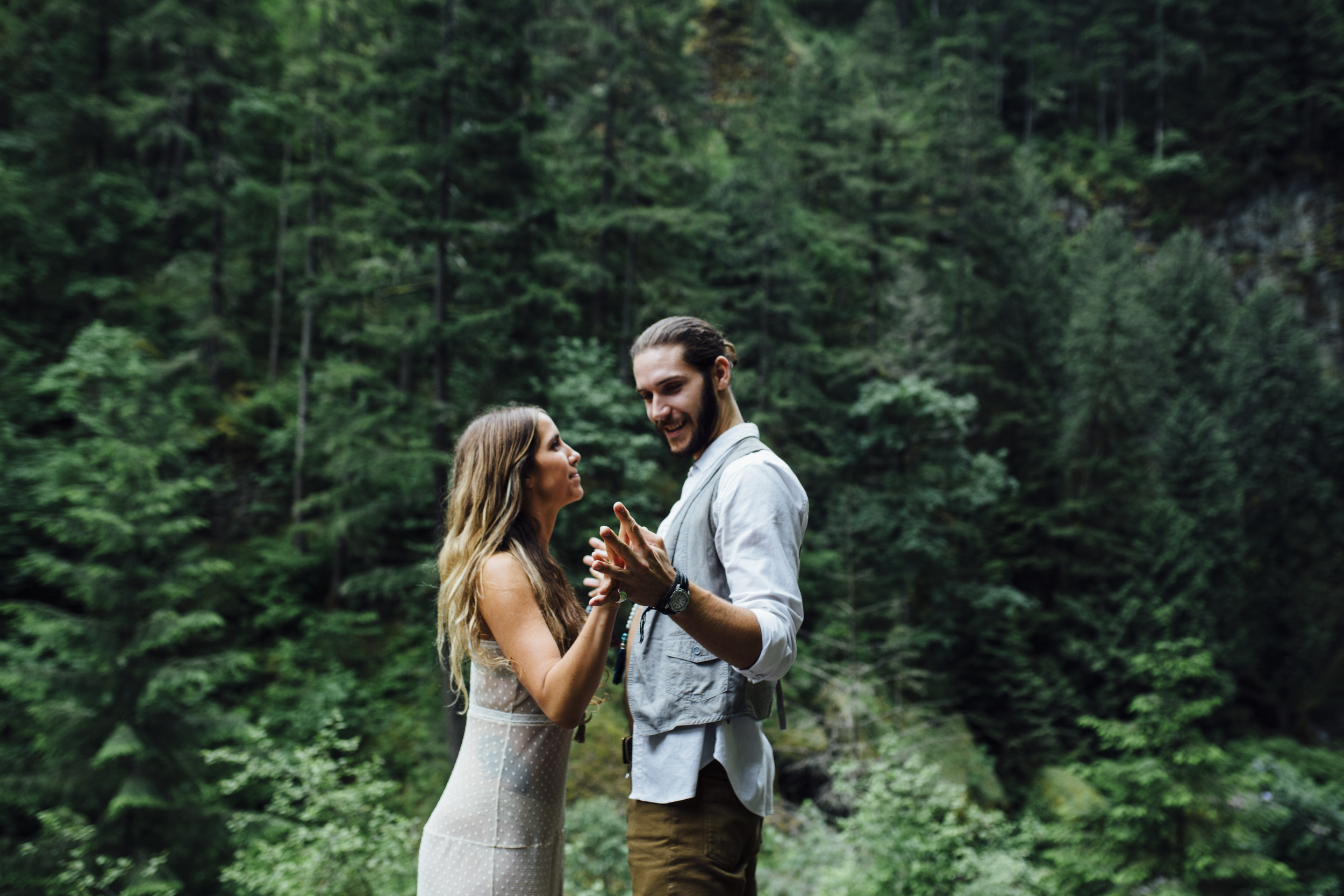  Nataly Zigdon Photography | Portland Oregon | Columbia River Gorge | Wahclella Falls | Couple Session 