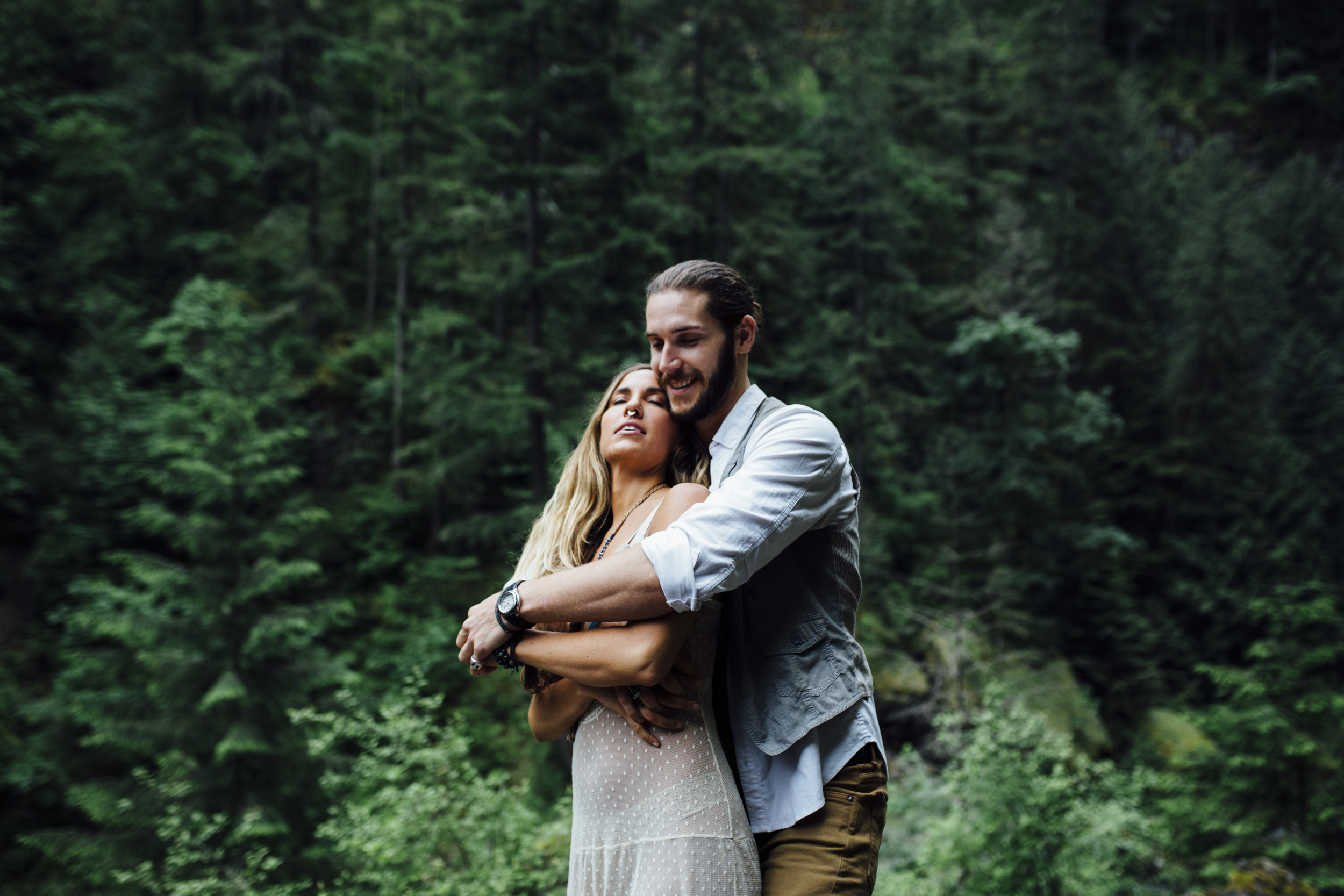  Nataly Zigdon Photography | Portland Oregon | Columbia River Gorge | Wahclella Falls | Couple Session 