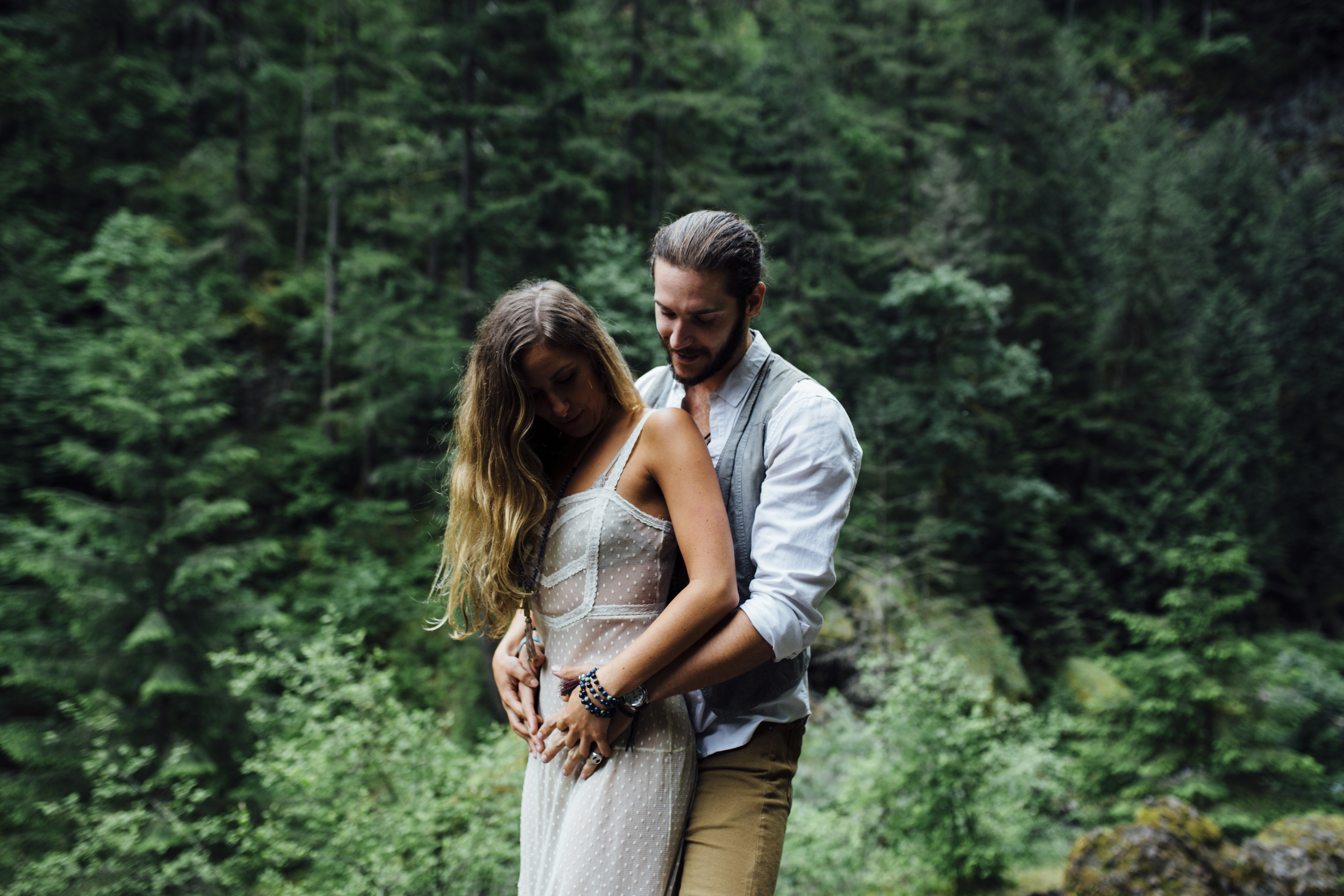  Nataly Zigdon Photography | Portland Oregon | Columbia River Gorge | Wahclella Falls | Couple Session 