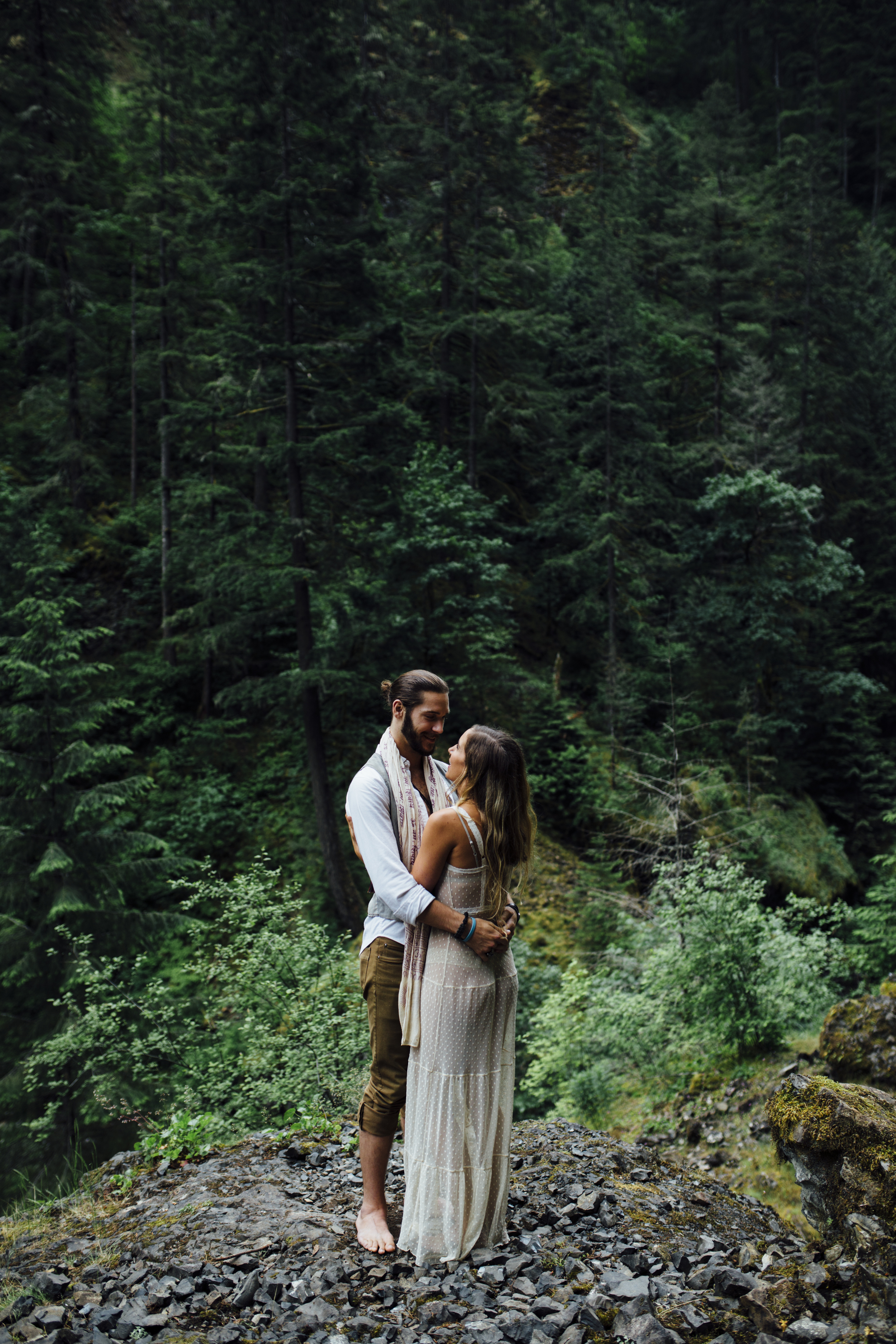  Nataly Zigdon Photography | Portland Oregon | Columbia River Gorge | Wahclella Falls | Couple Session 