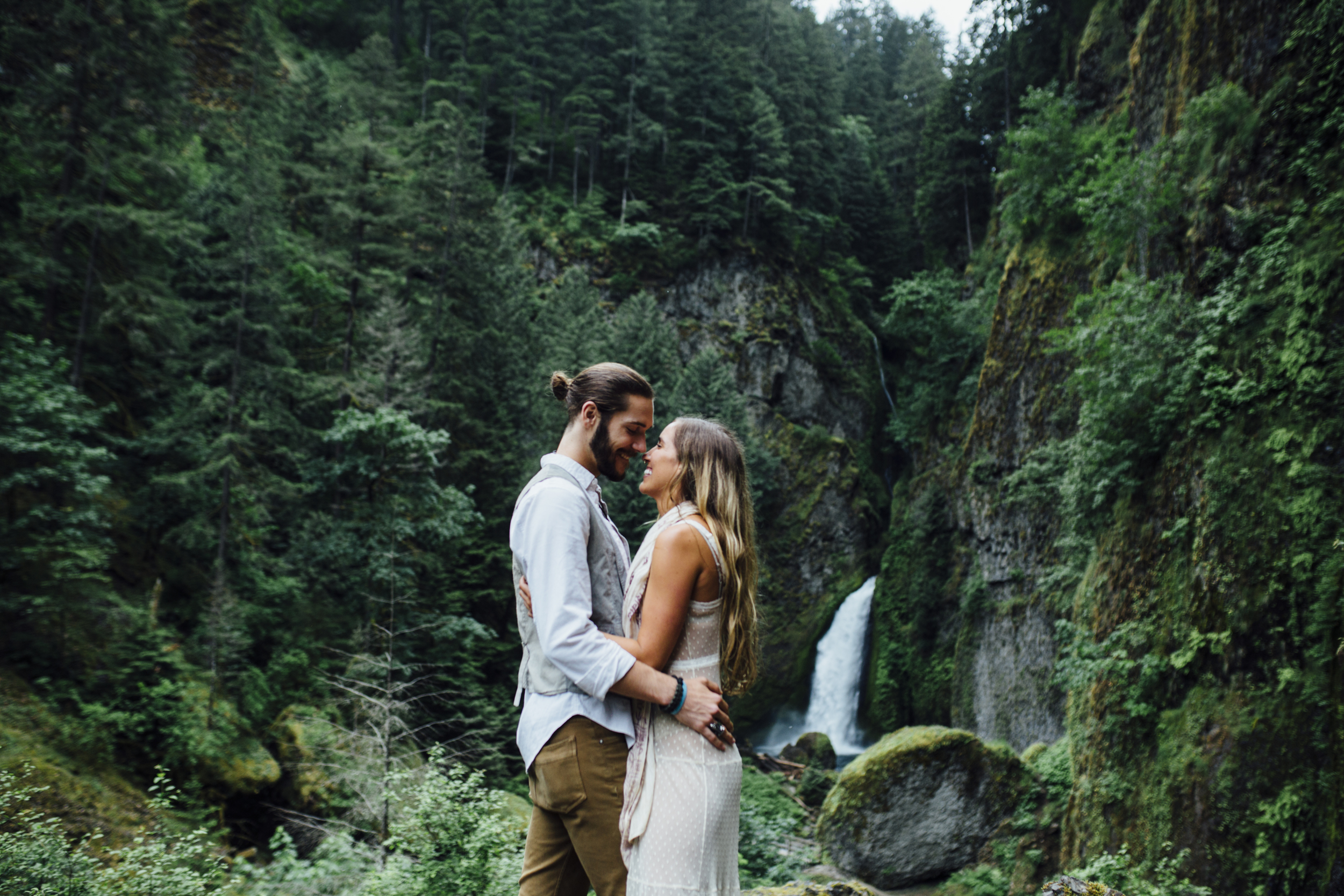  Nataly Zigdon Photography | Portland Oregon | Columbia River Gorge | Wahclella Falls | Couple Session 