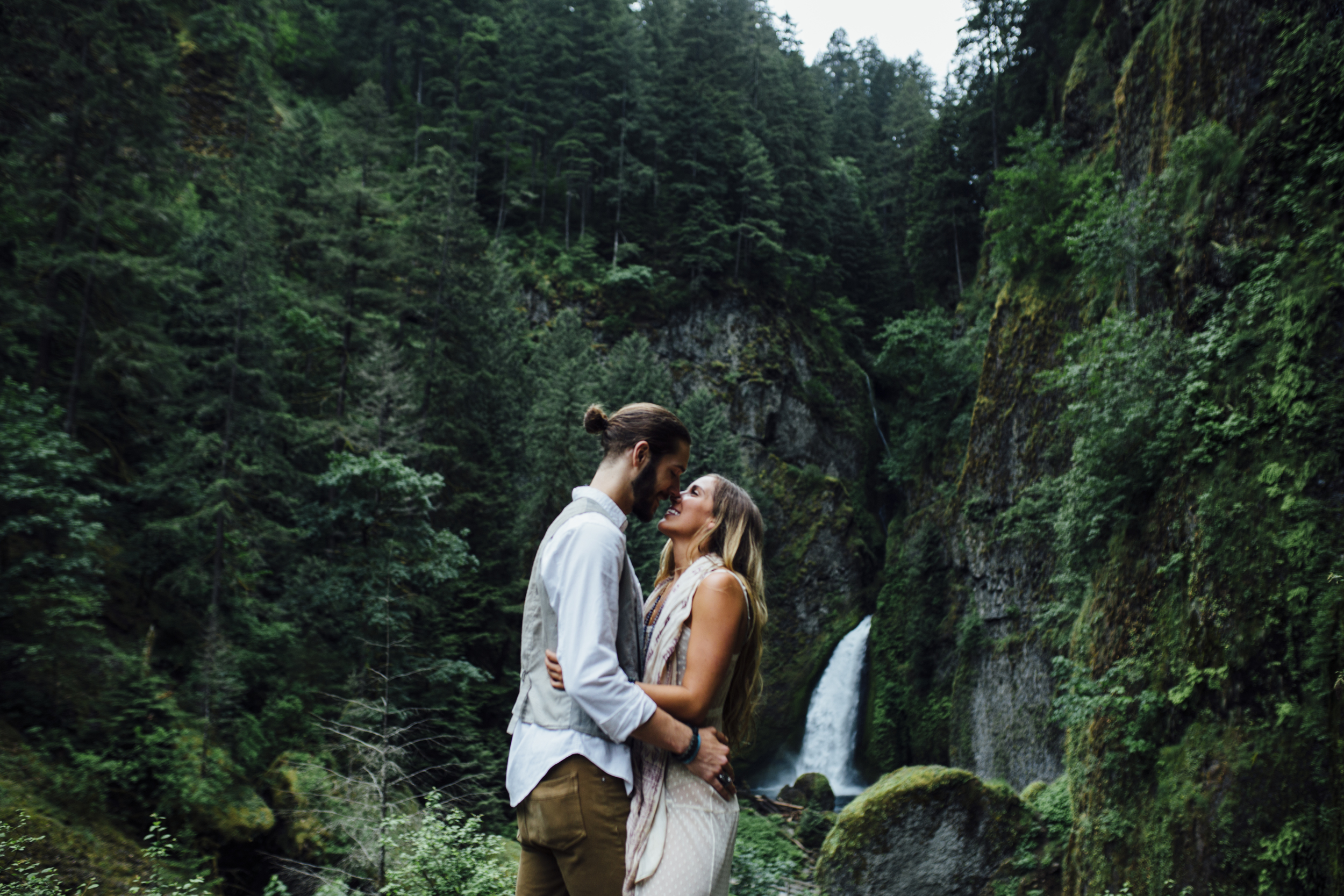  Nataly Zigdon Photography | Portland Oregon | Columbia River Gorge | Wahclella Falls | Couple Session 