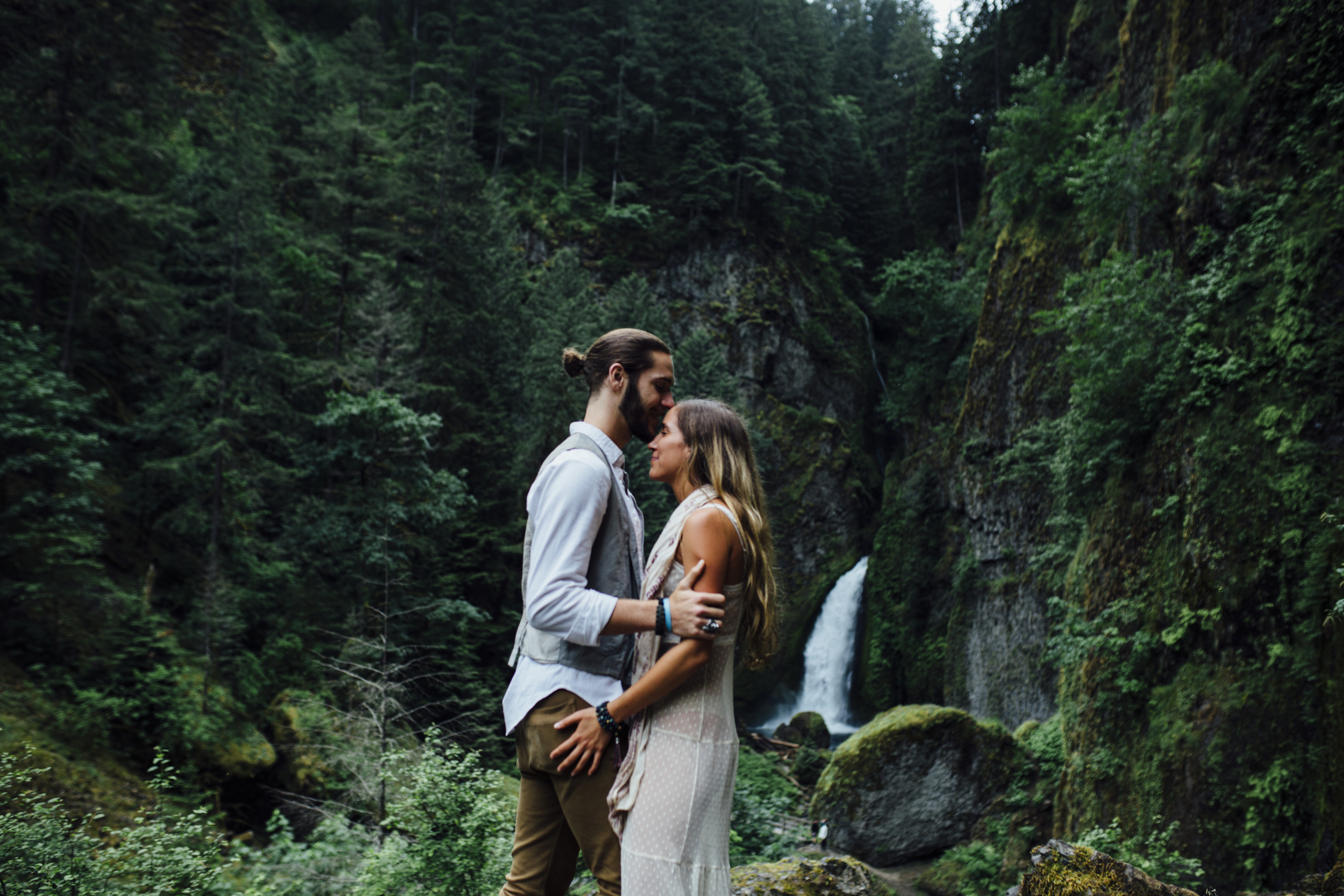  Nataly Zigdon Photography | Portland Oregon | Columbia River Gorge | Wahclella Falls | Couple Session 