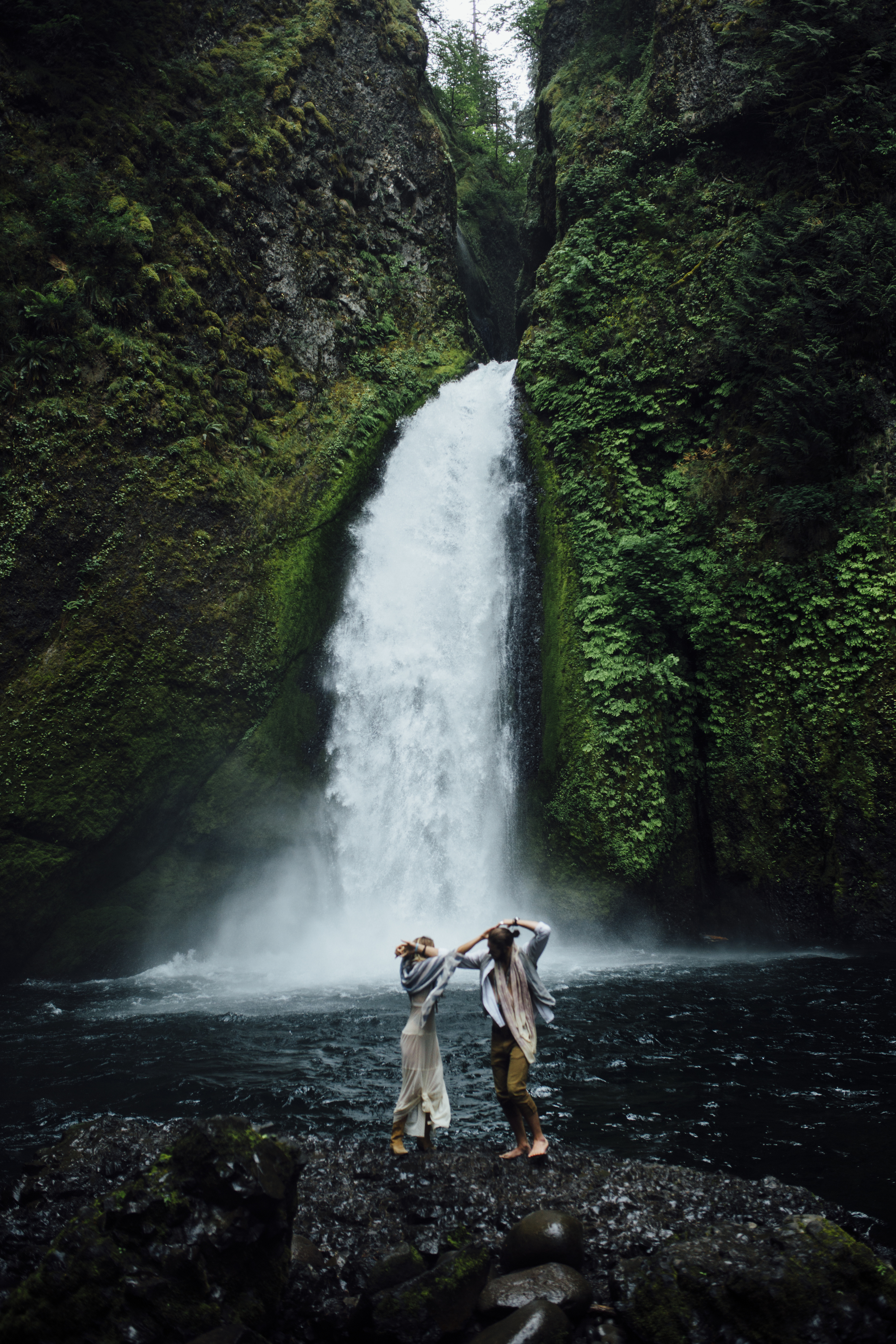  Nataly Zigdon Photography | Portland Oregon | Columbia River Gorge | Wahclella Falls | Couple Session 